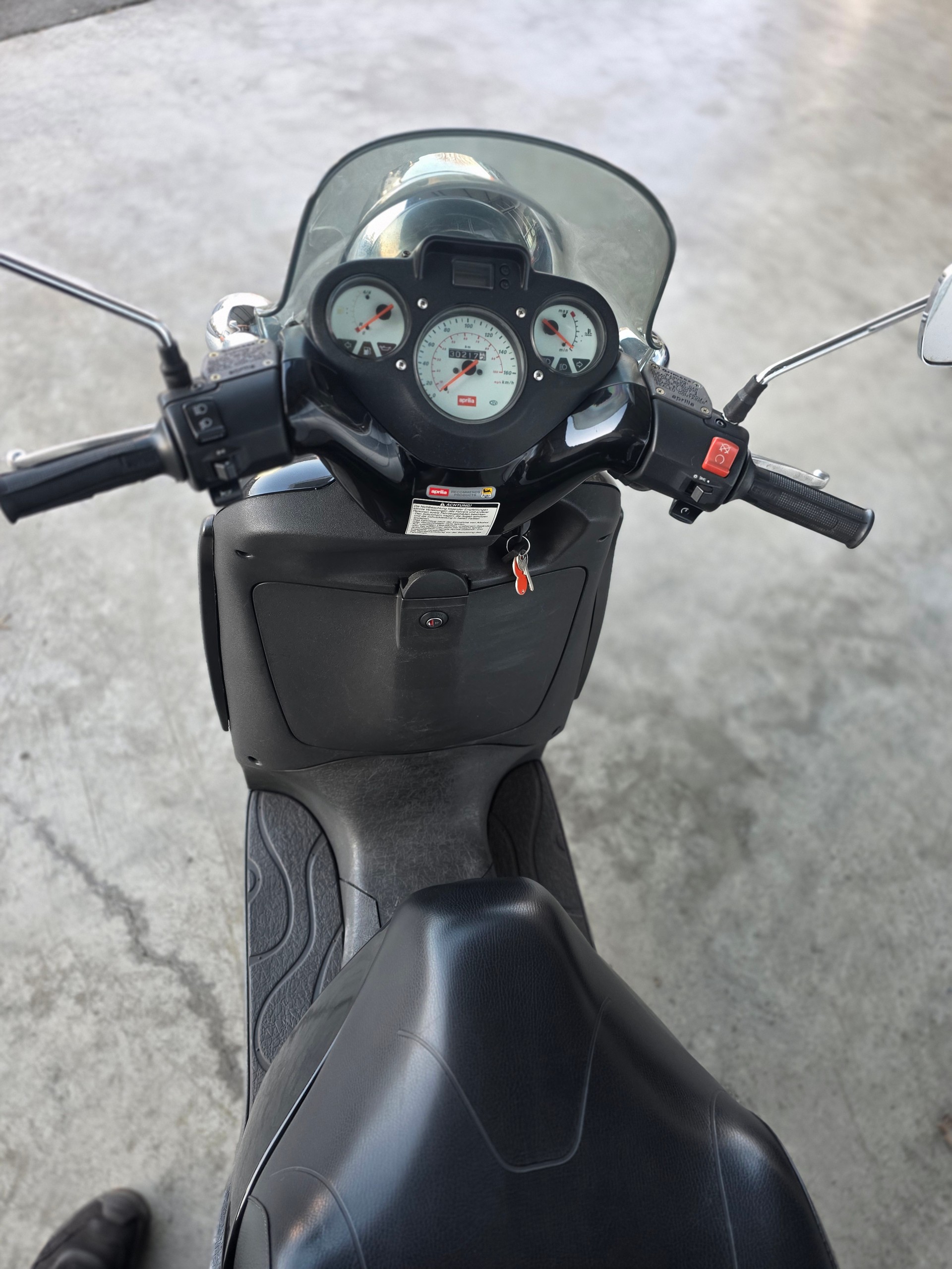 APRILIA Scarabeo 125-image-9