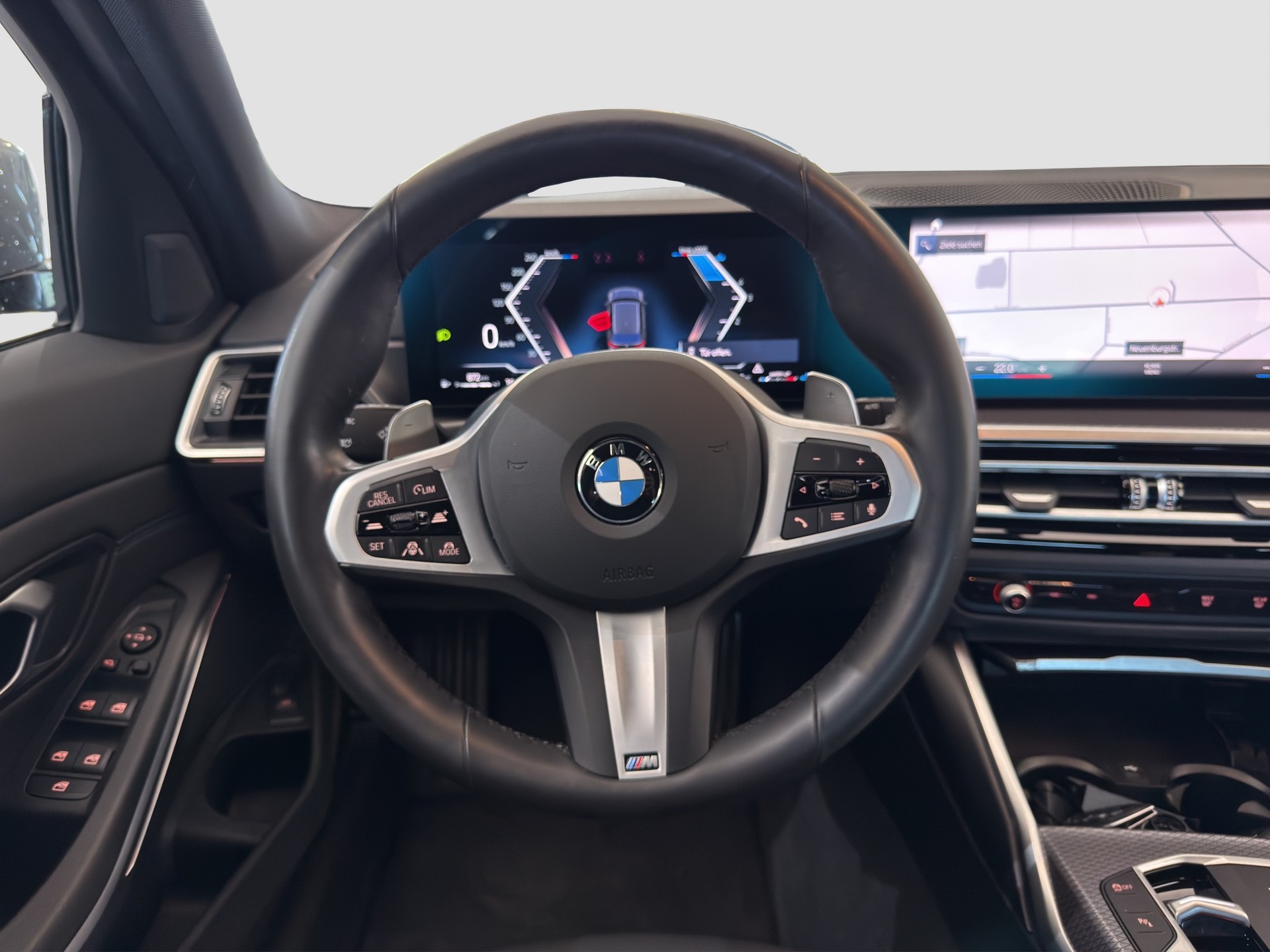 BMW 320d xDrive 48V Touring Steptronic M Sport-image-10