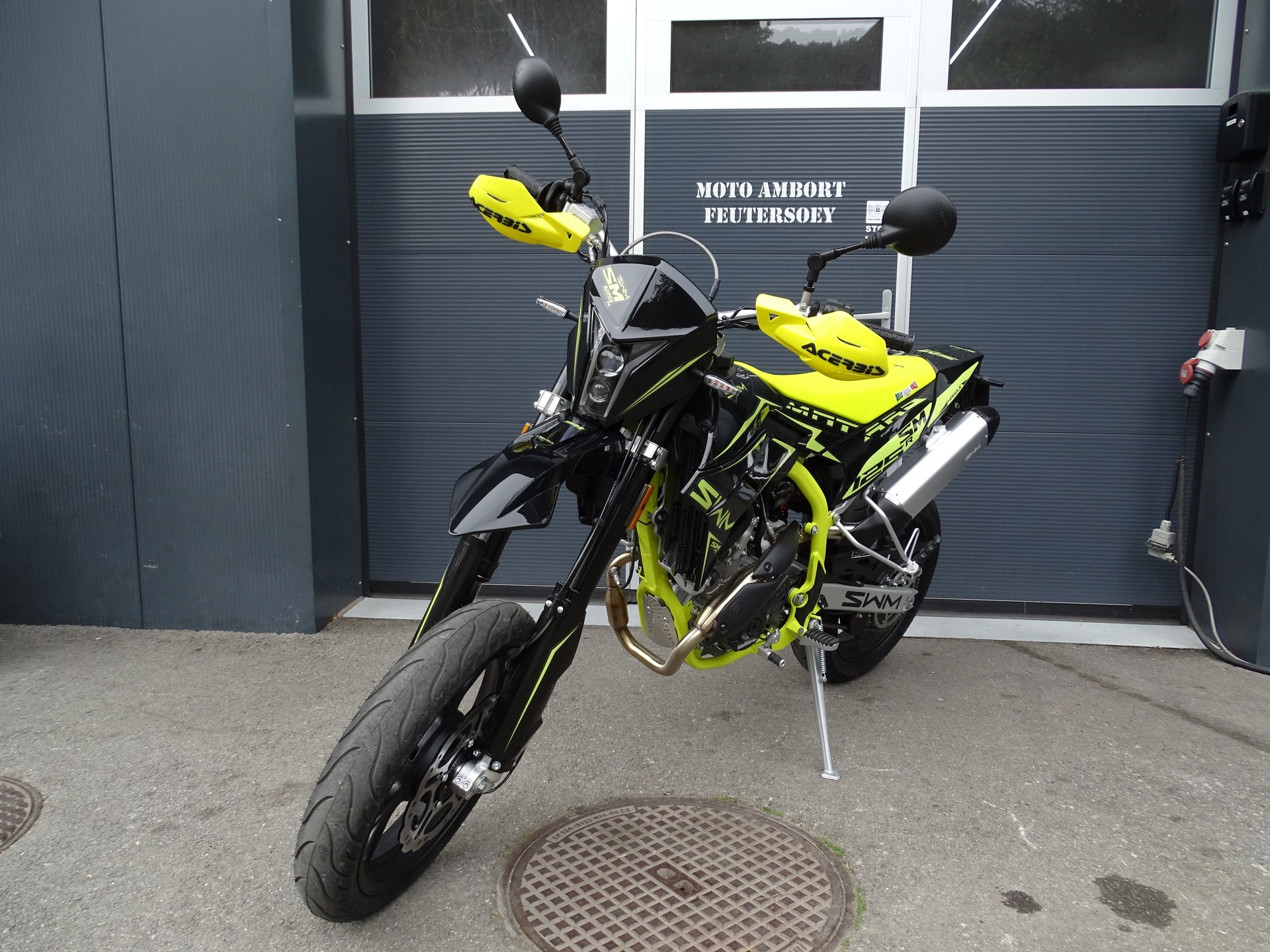SWM 125 R Racing Edition-image-3
