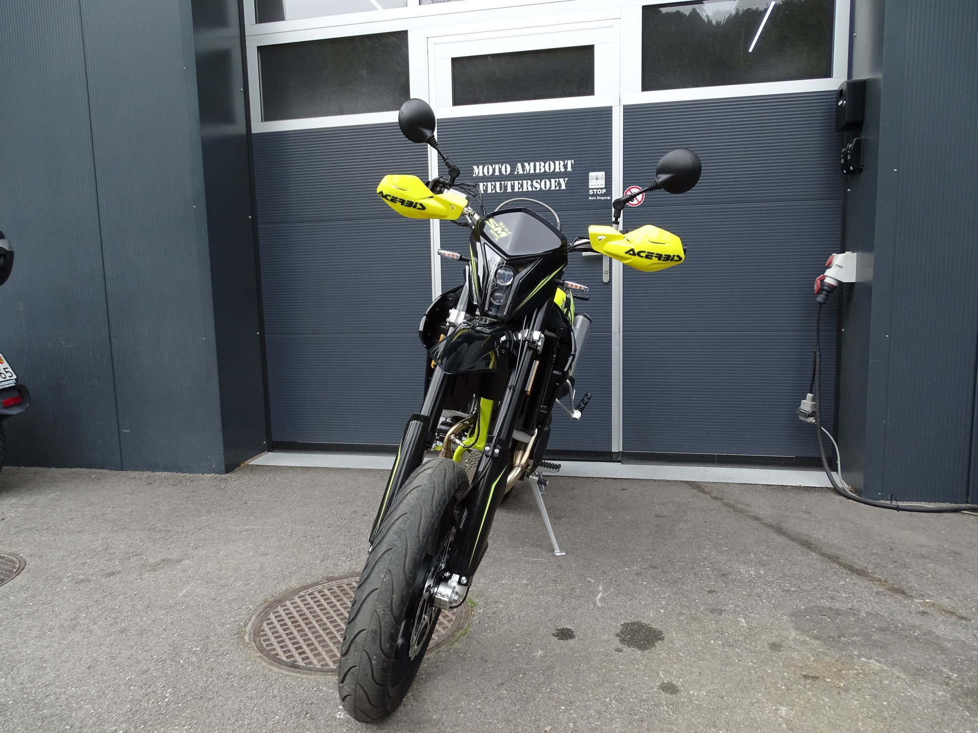SWM 125 R Racing Edition-image-2