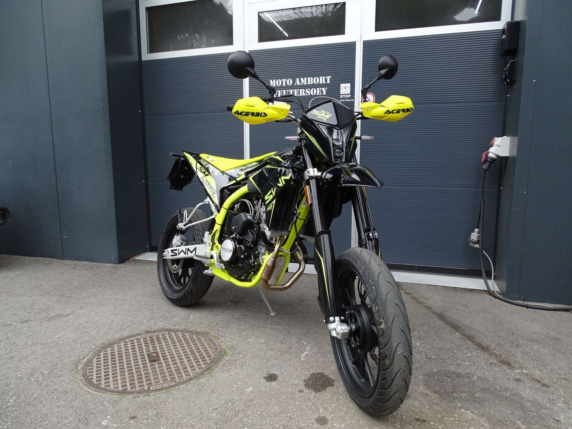 SWM 125 R Racing Edition-image-1