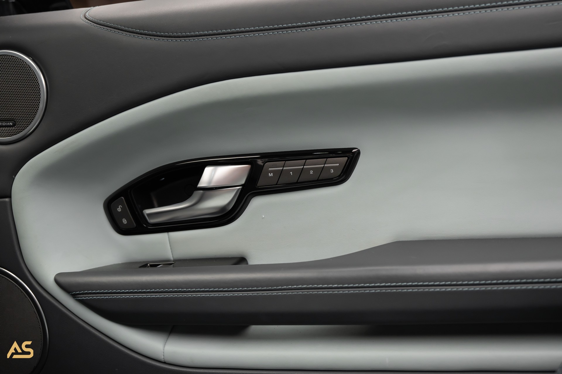 LAND ROVER Range Rover Evoque Convertible HSE Dyn. Cabriolet 241 PS (CH) HEAD-UP | SITZKLIMA | MFK 2026-image-30
