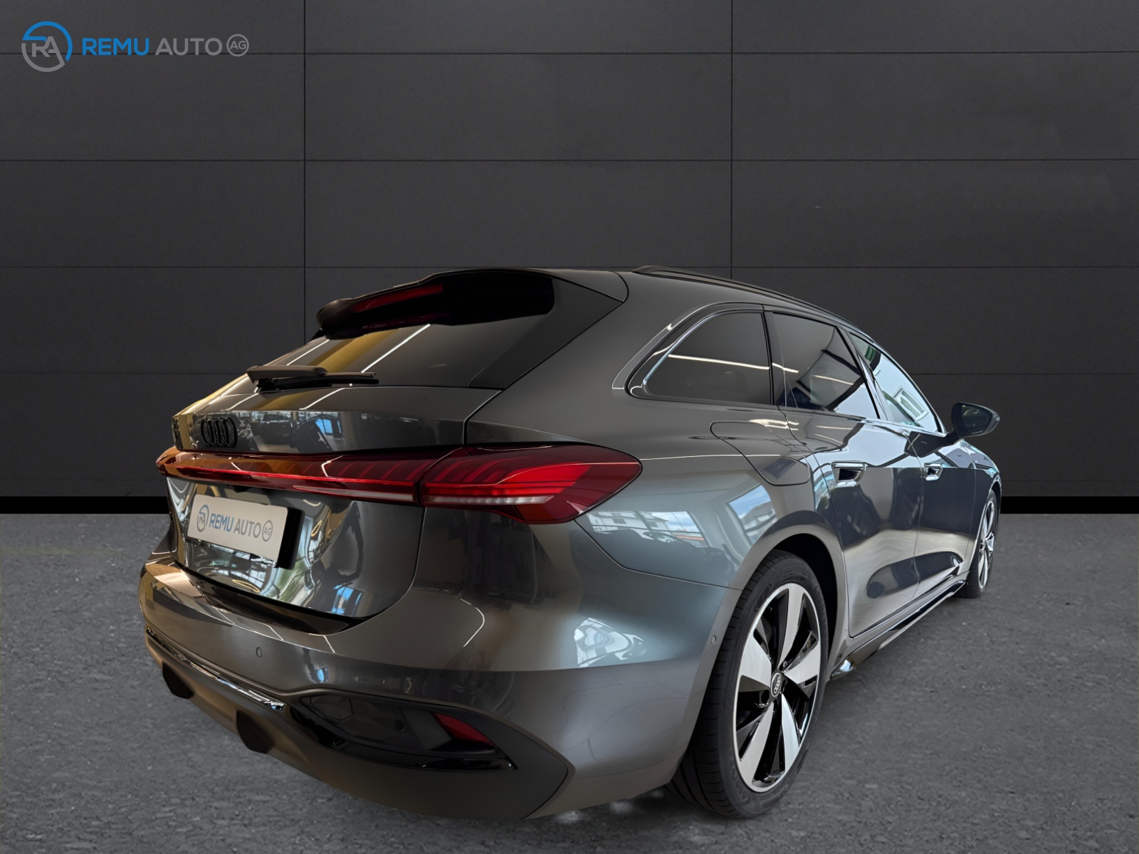 AUDI A5 2.0 40 TDI S LINE PLUS AVANT S TRONIC-showroom-element-2