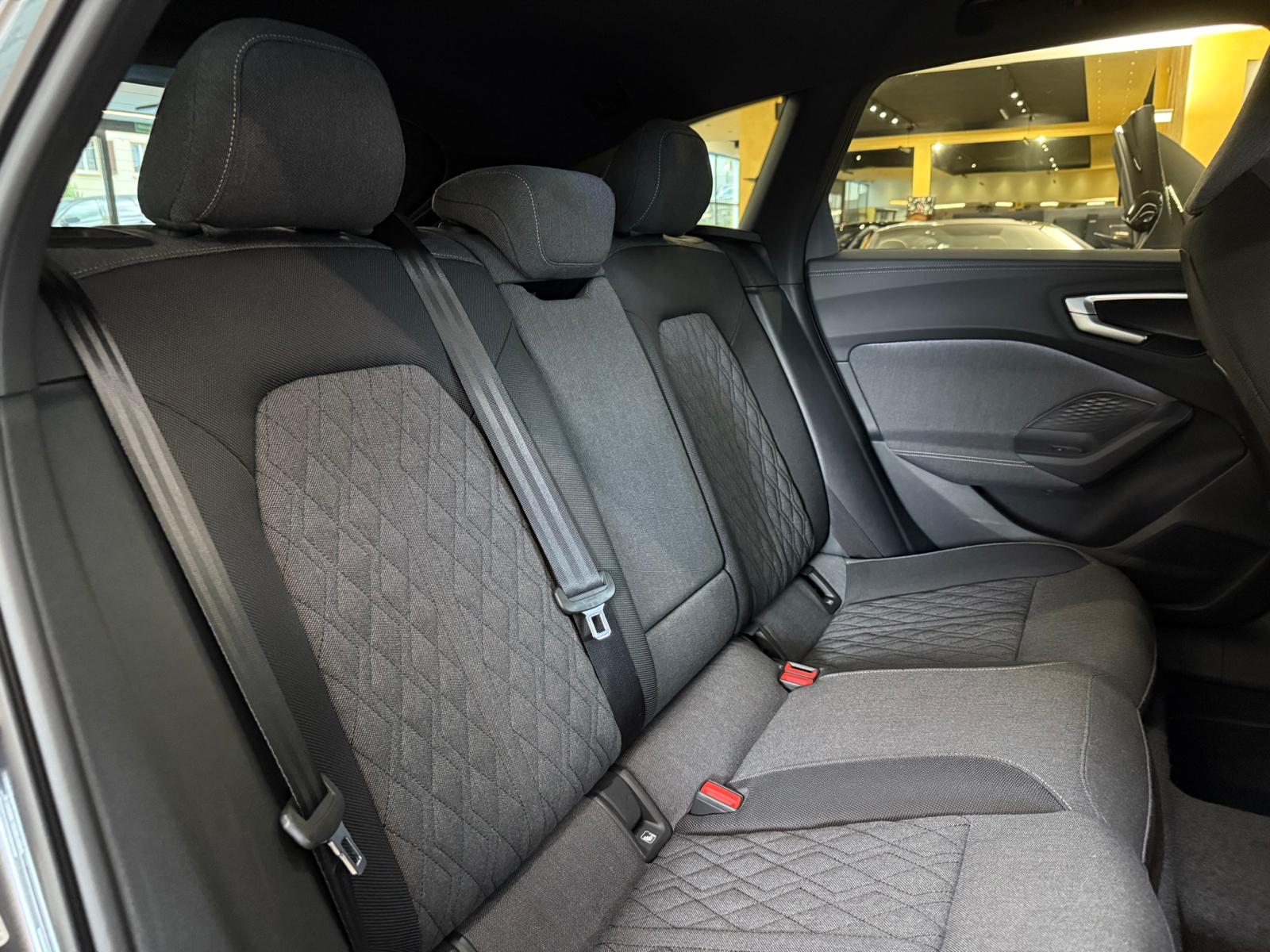 AUDI A5 2.0 40 TDI S LINE PLUS AVANT S TRONIC-image-18