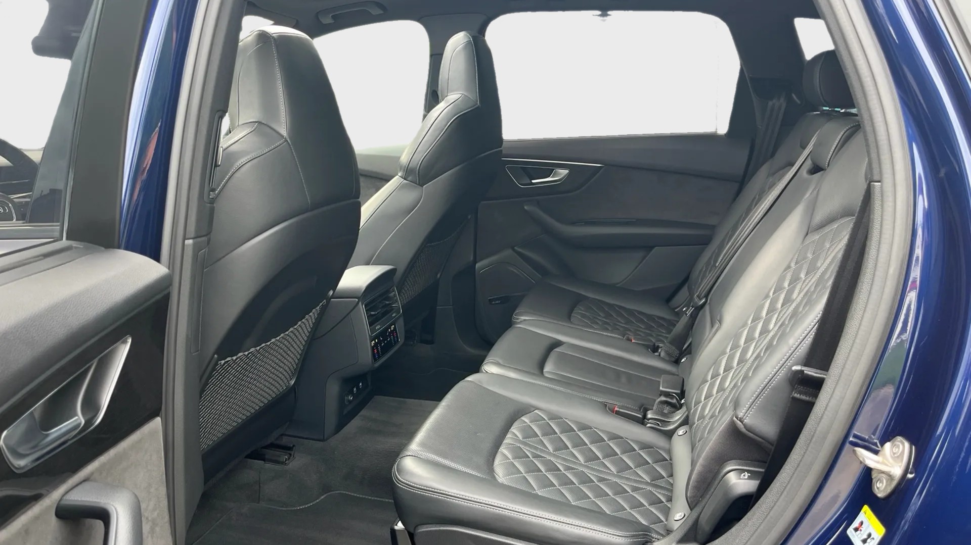 AUDI Q7 50 TDI quattro S Line tiptronic-image-14
