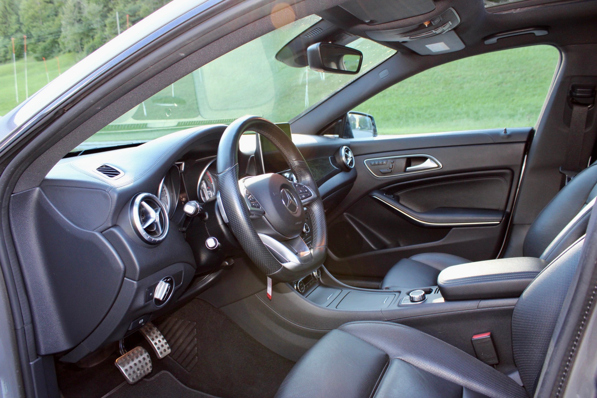 MERCEDES-BENZ CLA Shooting Brake 200 d AMG Line 4Matic 7G-DCT-image-8