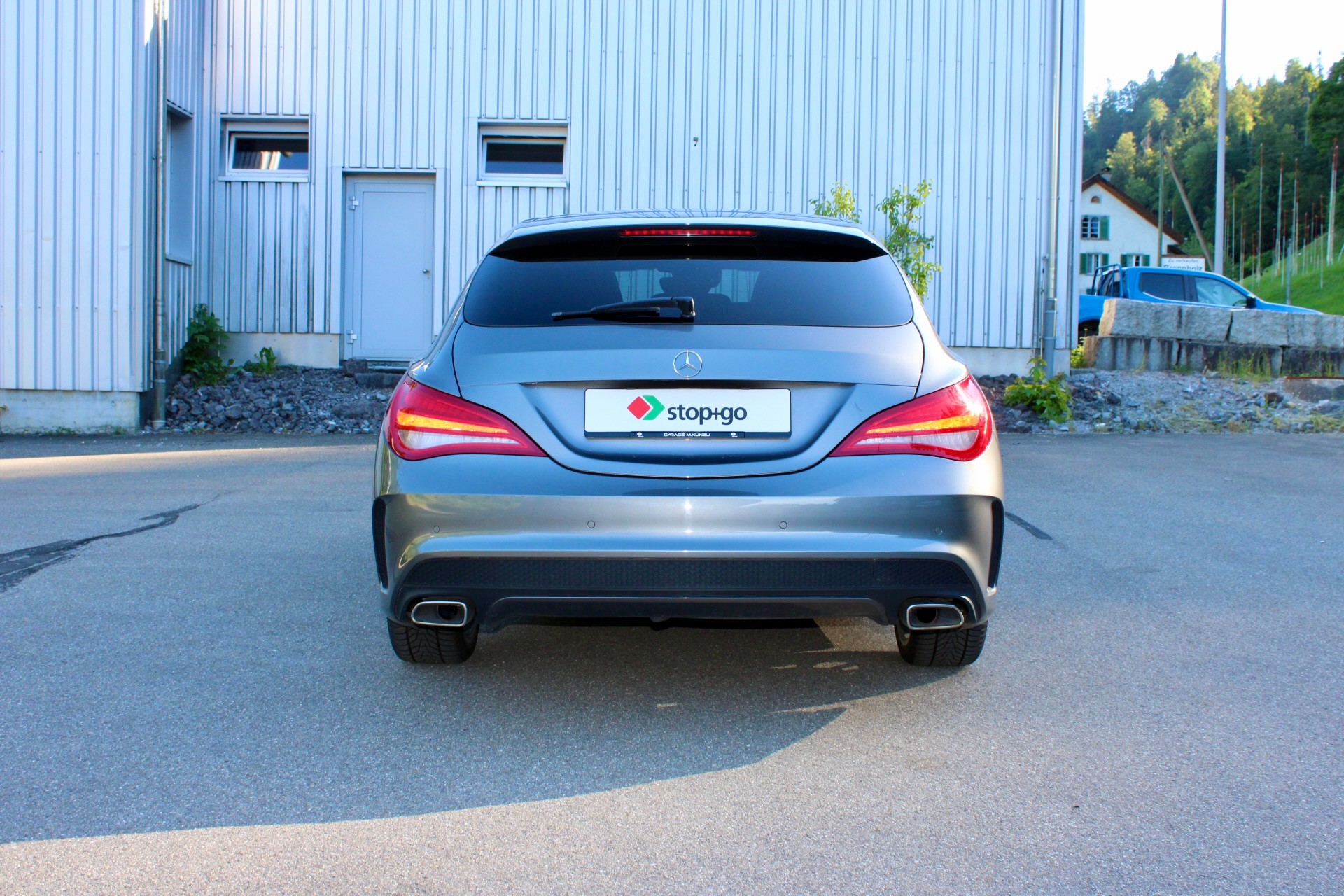 MERCEDES-BENZ CLA Shooting Brake 200 d AMG Line 4Matic 7G-DCT-image-5