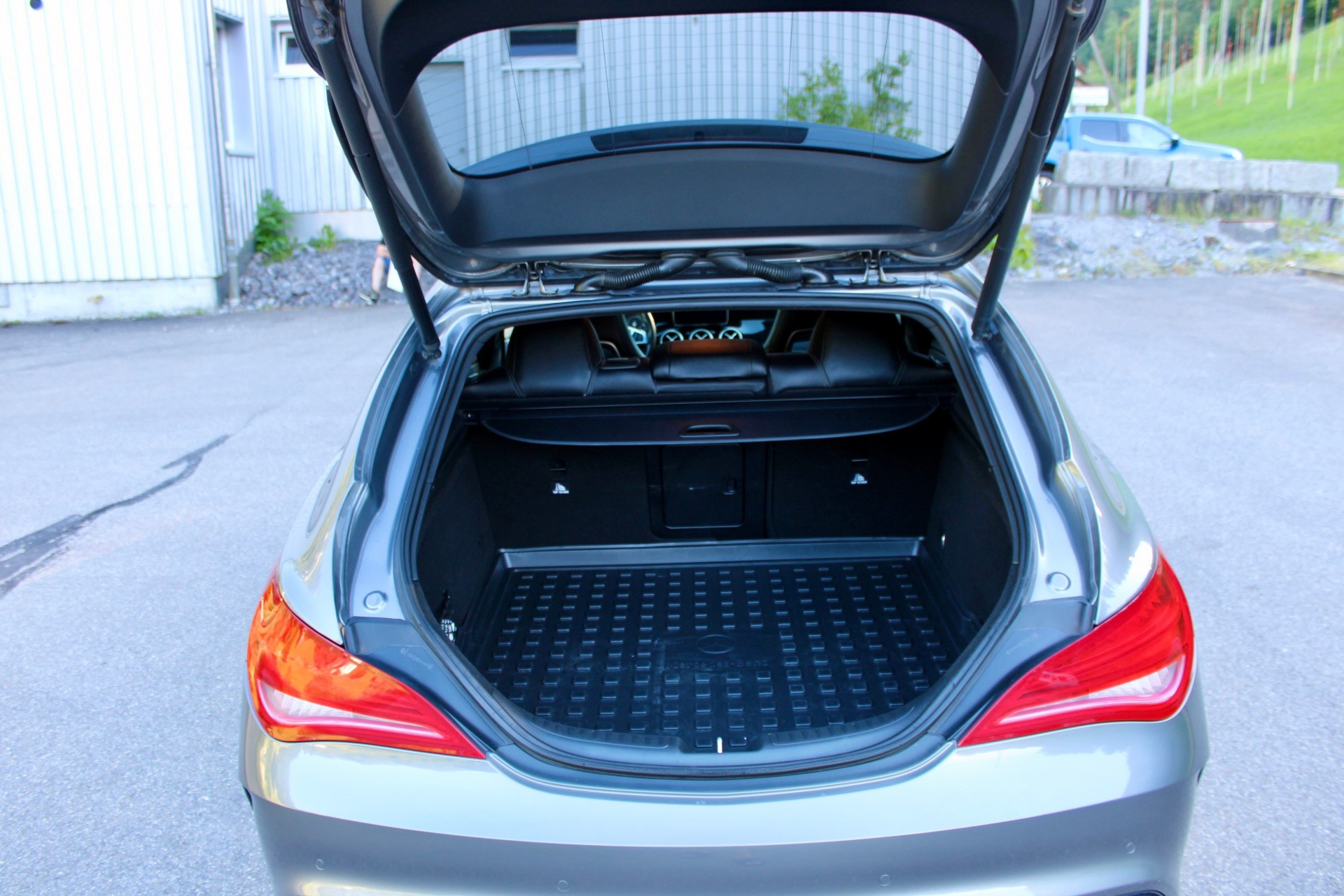 MERCEDES-BENZ CLA Shooting Brake 200 d AMG Line 4Matic 7G-DCT-image-14