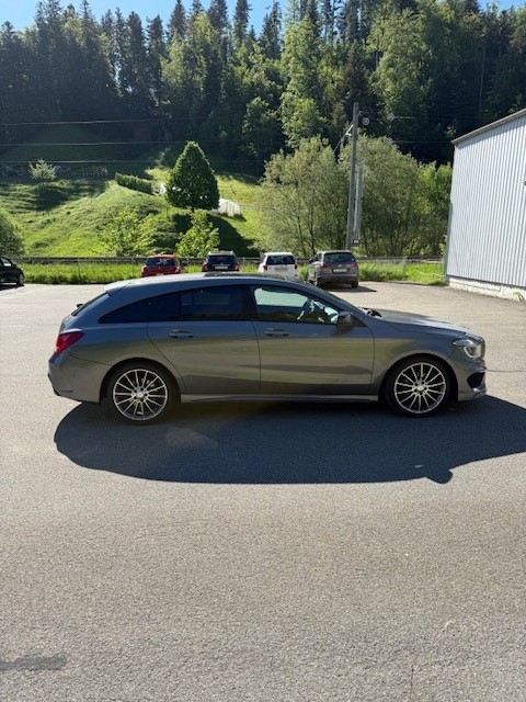 MERCEDES-BENZ CLA Shooting Brake 200 d AMG Line 4Matic 7G-DCT-showroom-element-1