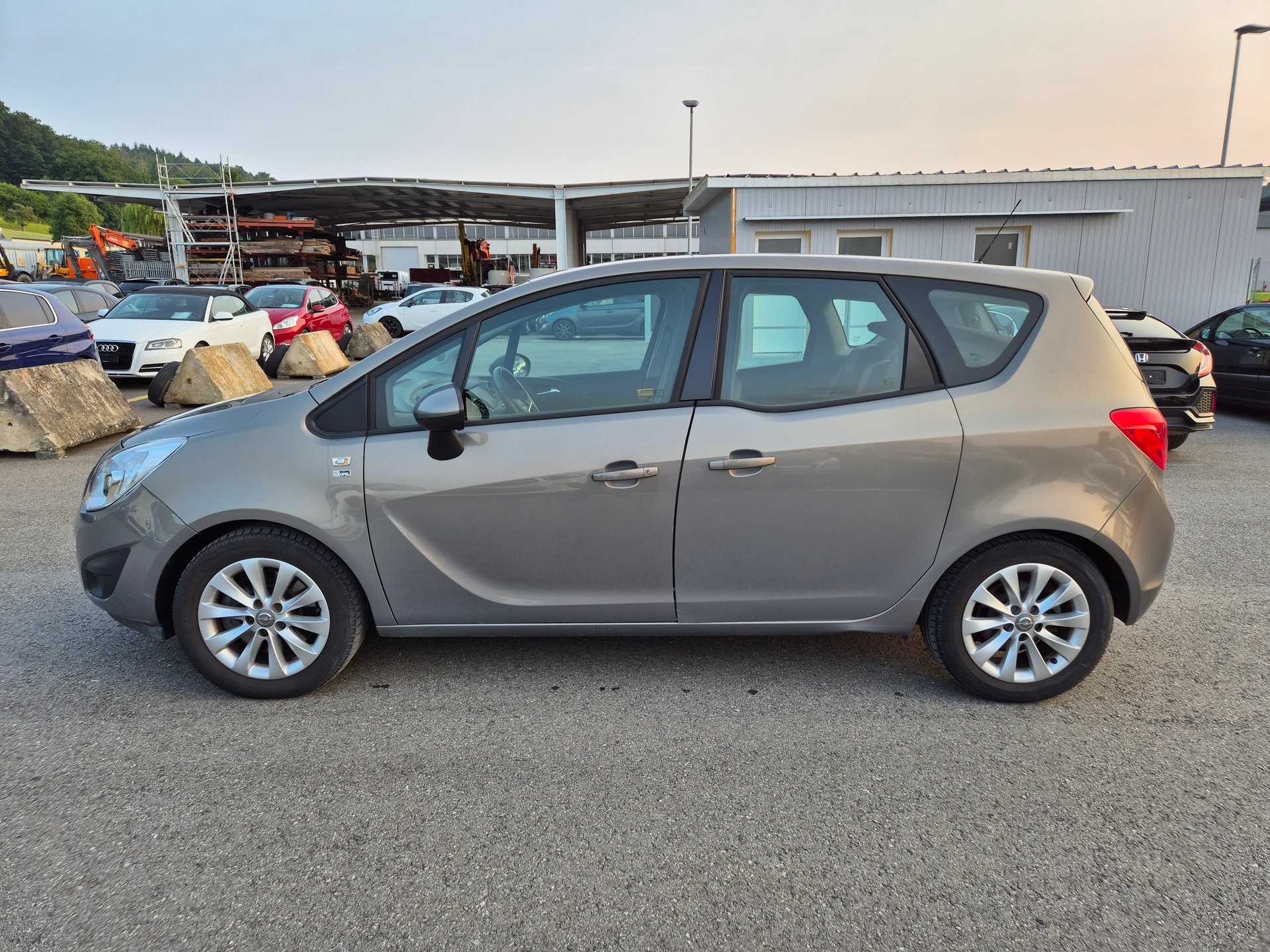 OPEL Meriva 1.4 Turbo Cosmo-image-2