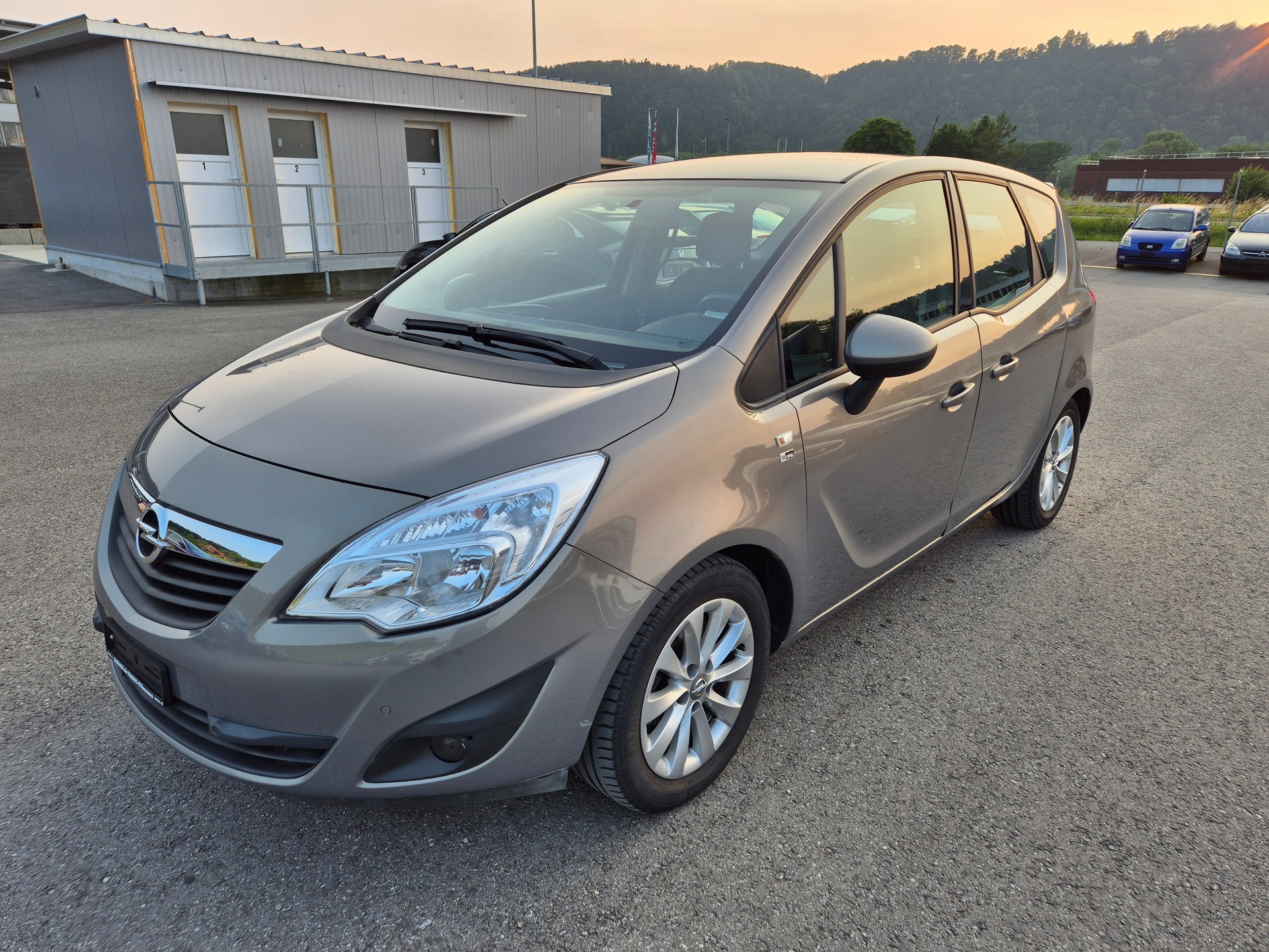 OPEL Meriva 1.4 Turbo Cosmo-image-1