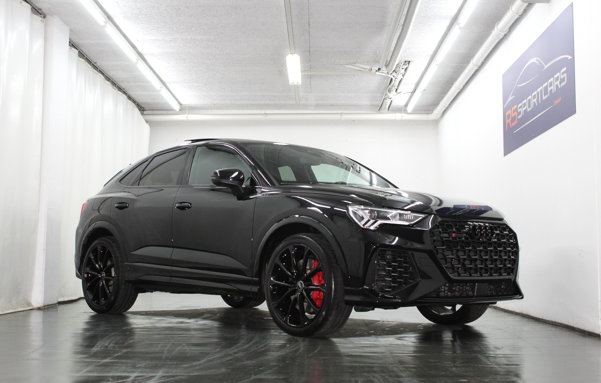 AUDI RS Q3 Sportback quattro S tronic RS-Designpaket rot / CH-Fahrzeug