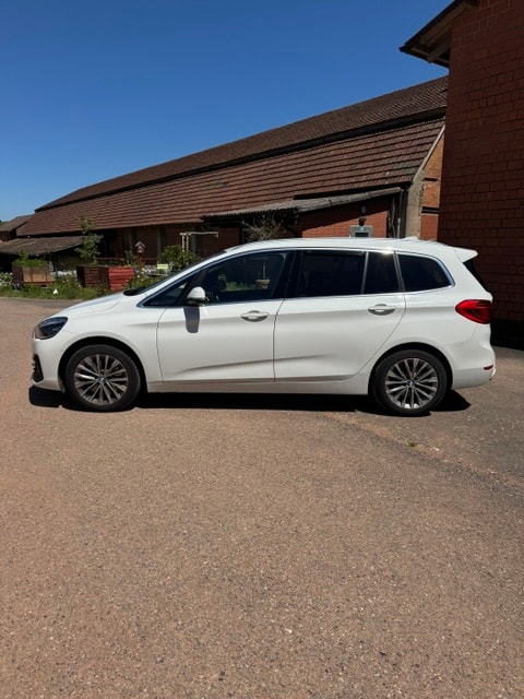 BMW 218d xDrive Gran Tourer Steptronic Luxury Line-image-7