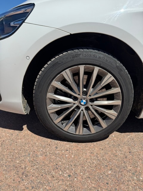 BMW 218d xDrive Gran Tourer Steptronic Luxury Line-image-8