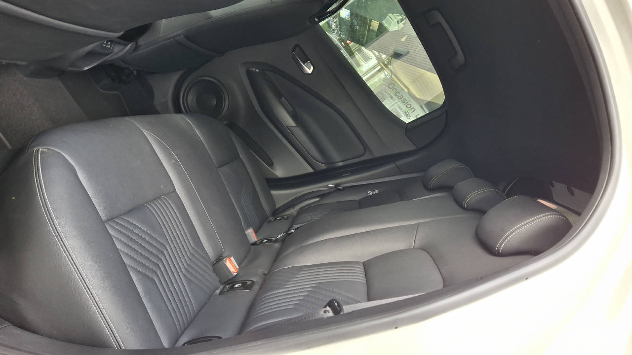 NISSAN Juke 1.6 Hybrid Tekna-image-7