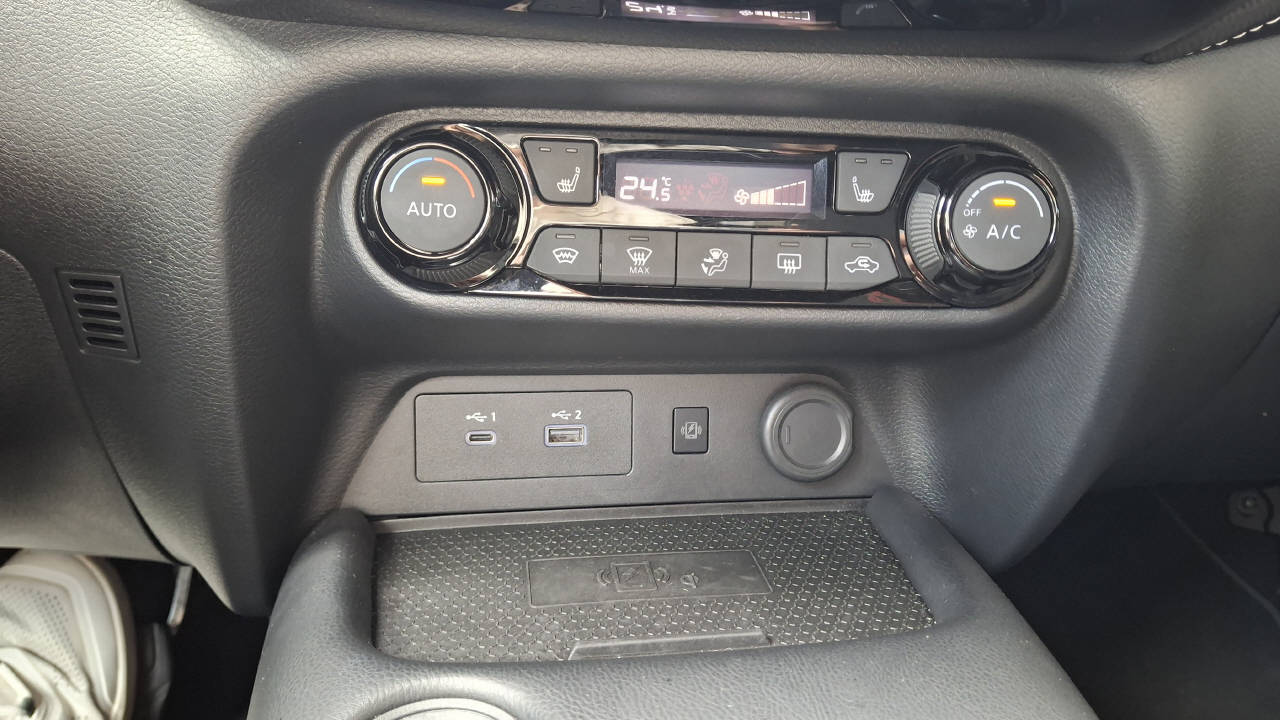 NISSAN Juke 1.6 Hybrid Tekna-image-15