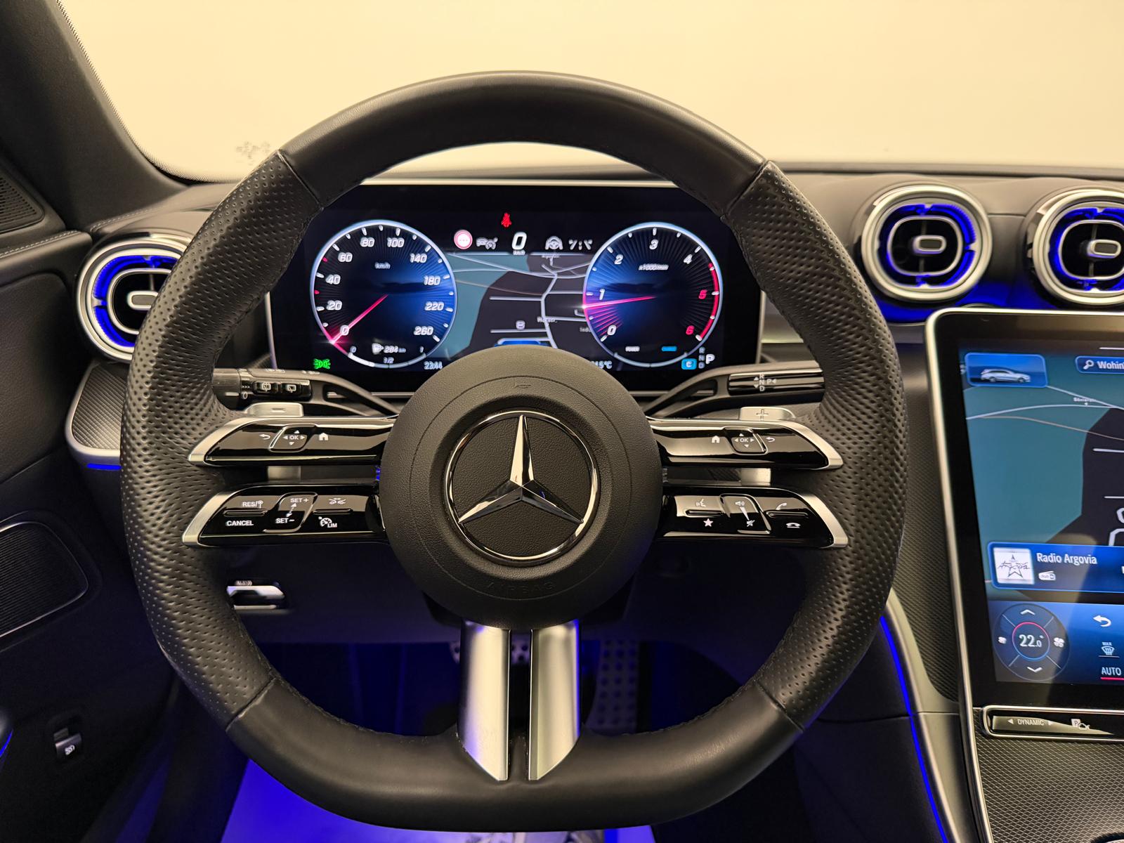 MERCEDES-BENZ C 220 d T 4Matic AMG Line-image-23