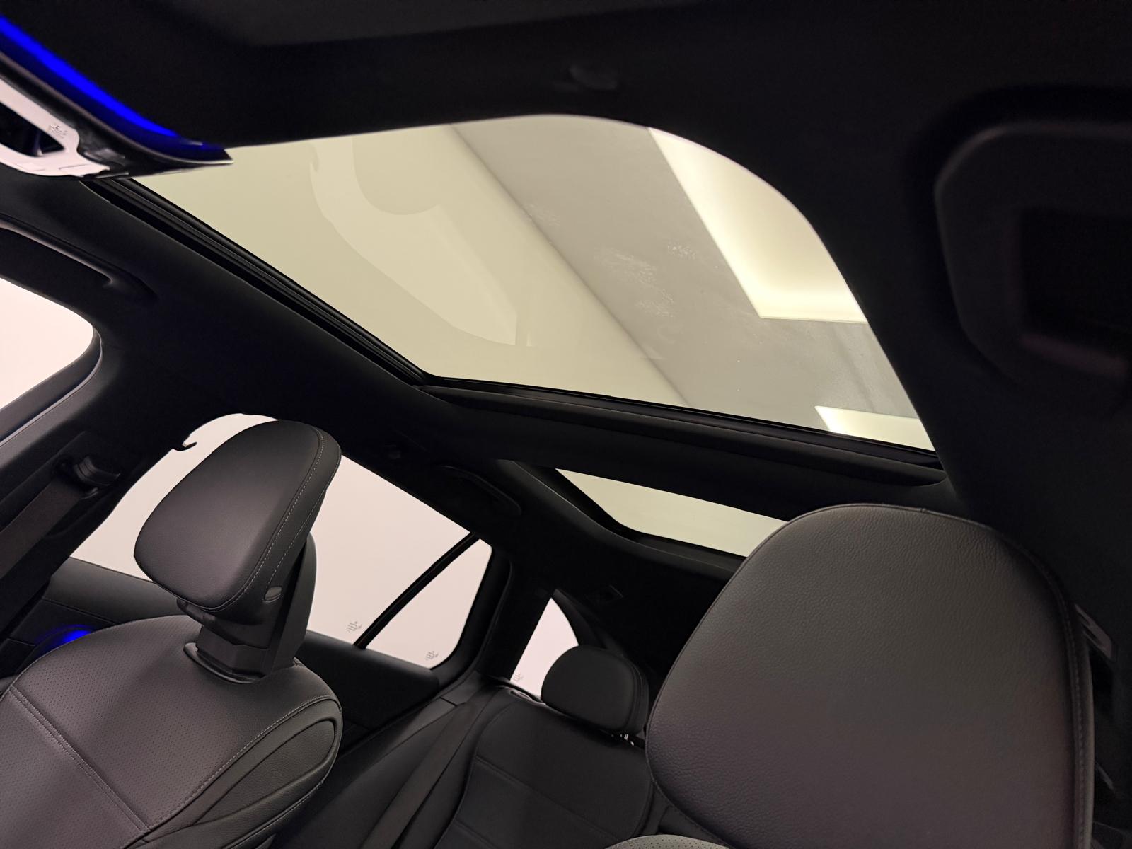 MERCEDES-BENZ C 220 d T 4Matic AMG Line-image-12