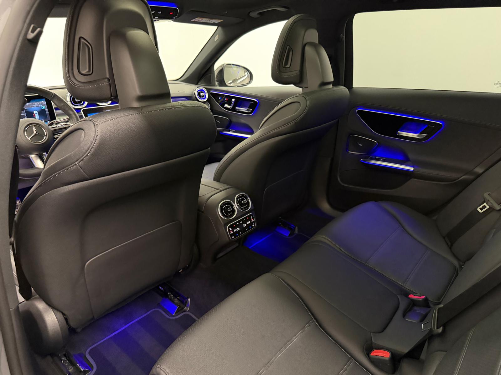 MERCEDES-BENZ C 220 d T 4Matic AMG Line-image-11