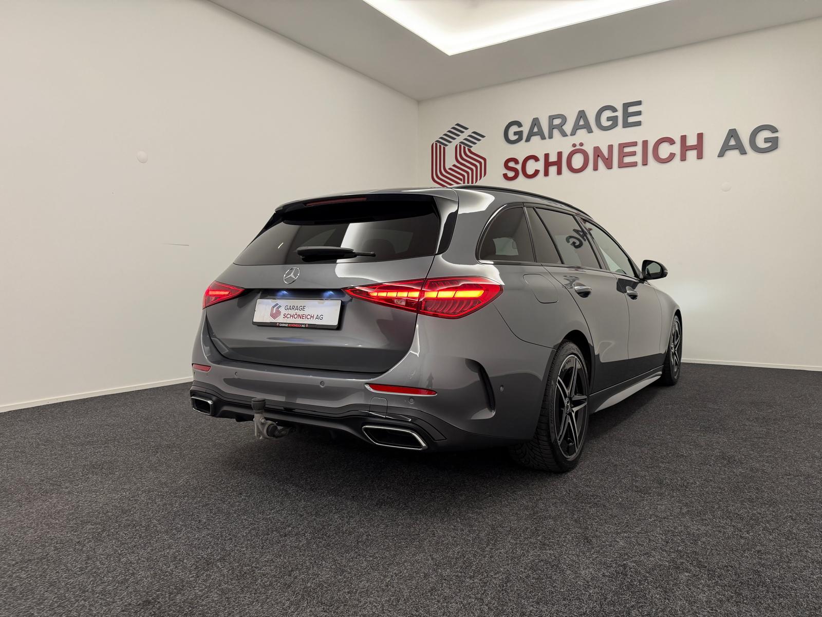 MERCEDES-BENZ C 220 d T 4Matic AMG Line-image-4