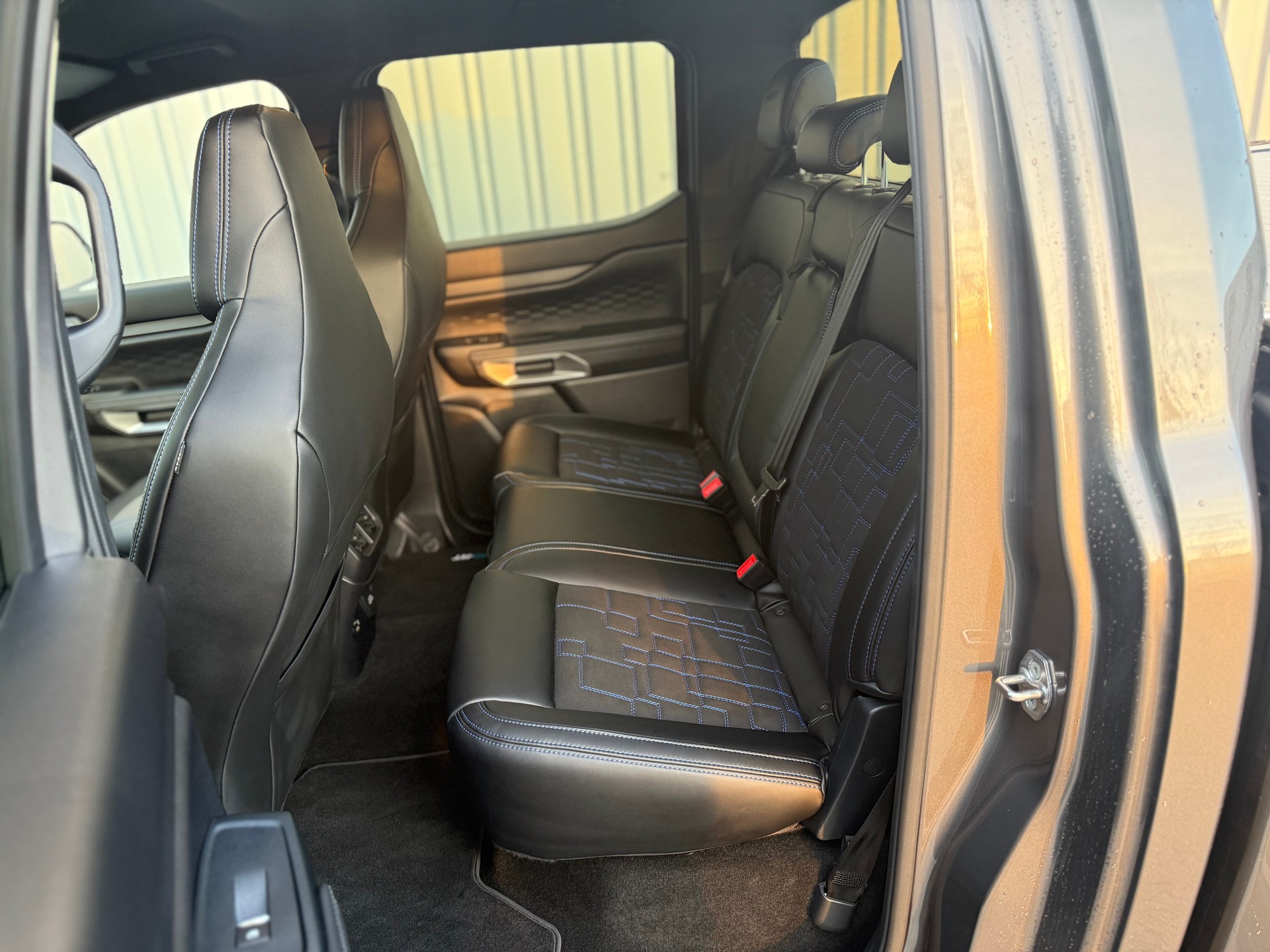 FORD Ranger MS/RT Wildtrak 3.0 Eco Blue e-4WD Automat-image-6