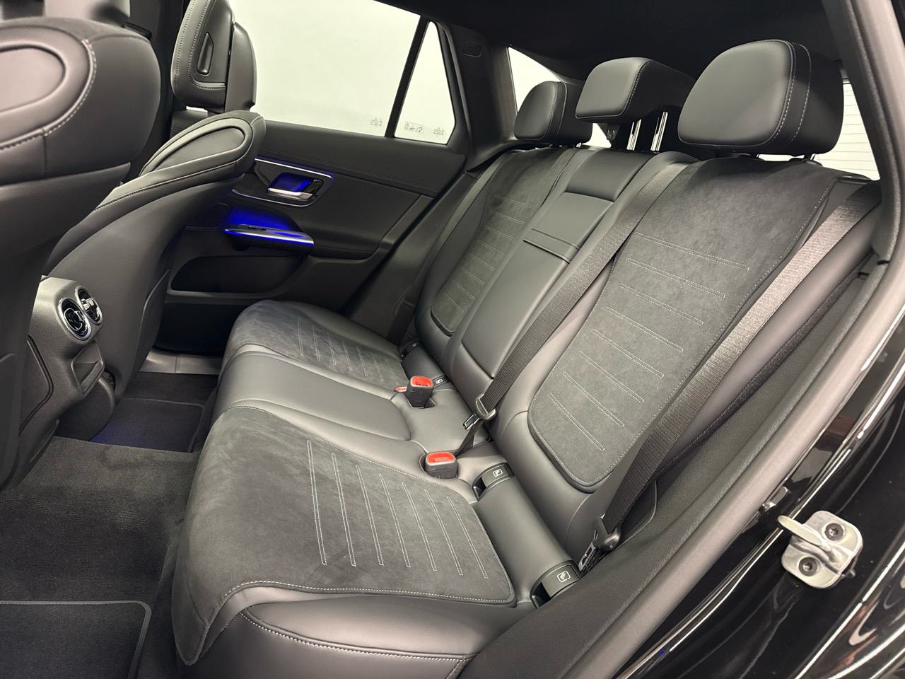 MERCEDES-BENZ GLC 300 de 4Matic AMG-image-12