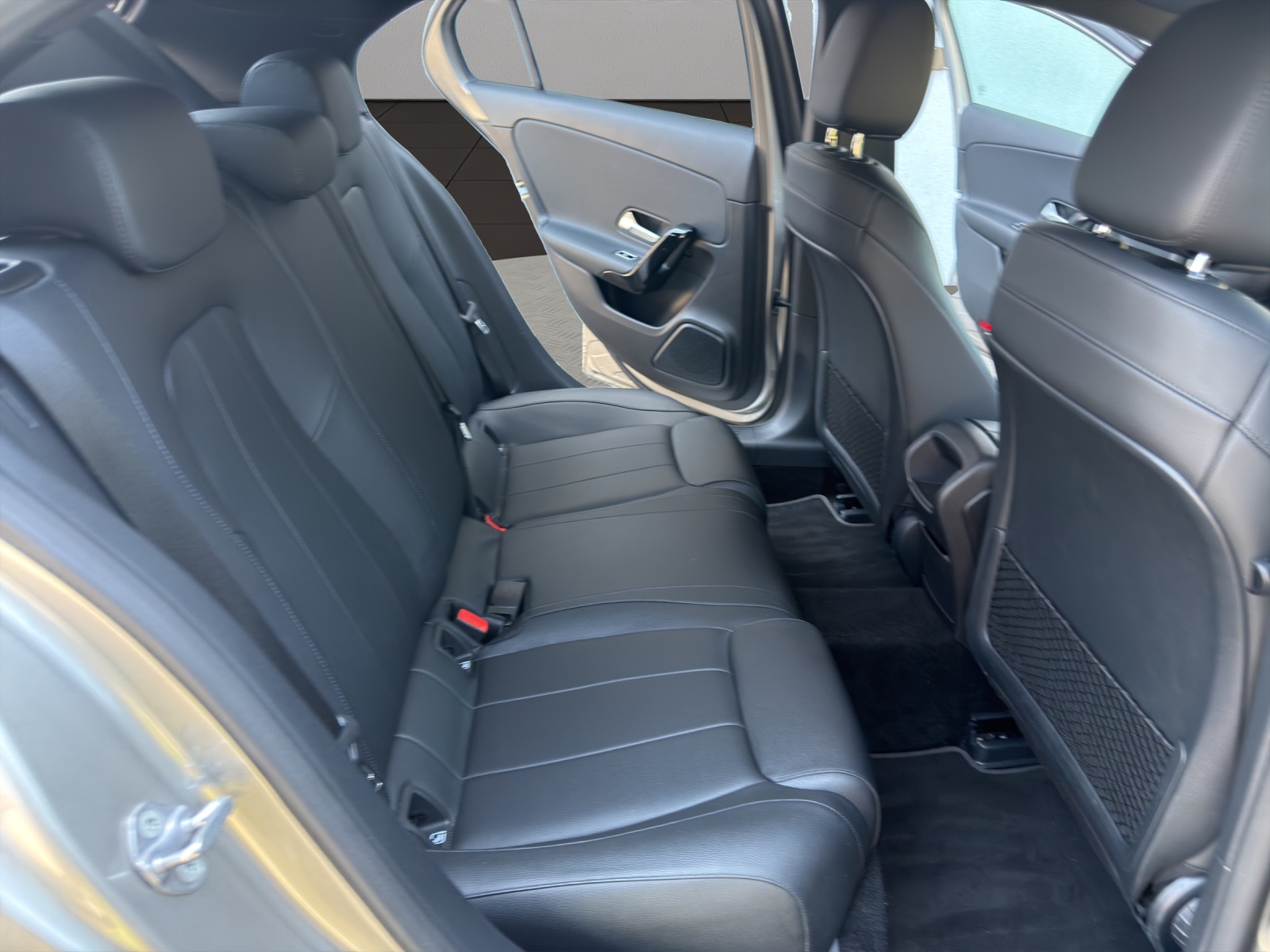 MERCEDES-BENZ A 180 d-image-17