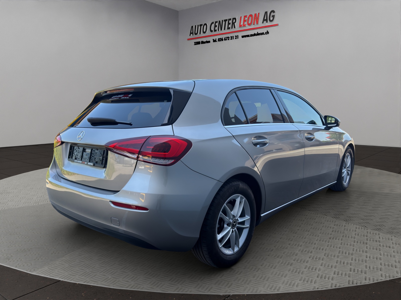 MERCEDES-BENZ A 180 d-image-5