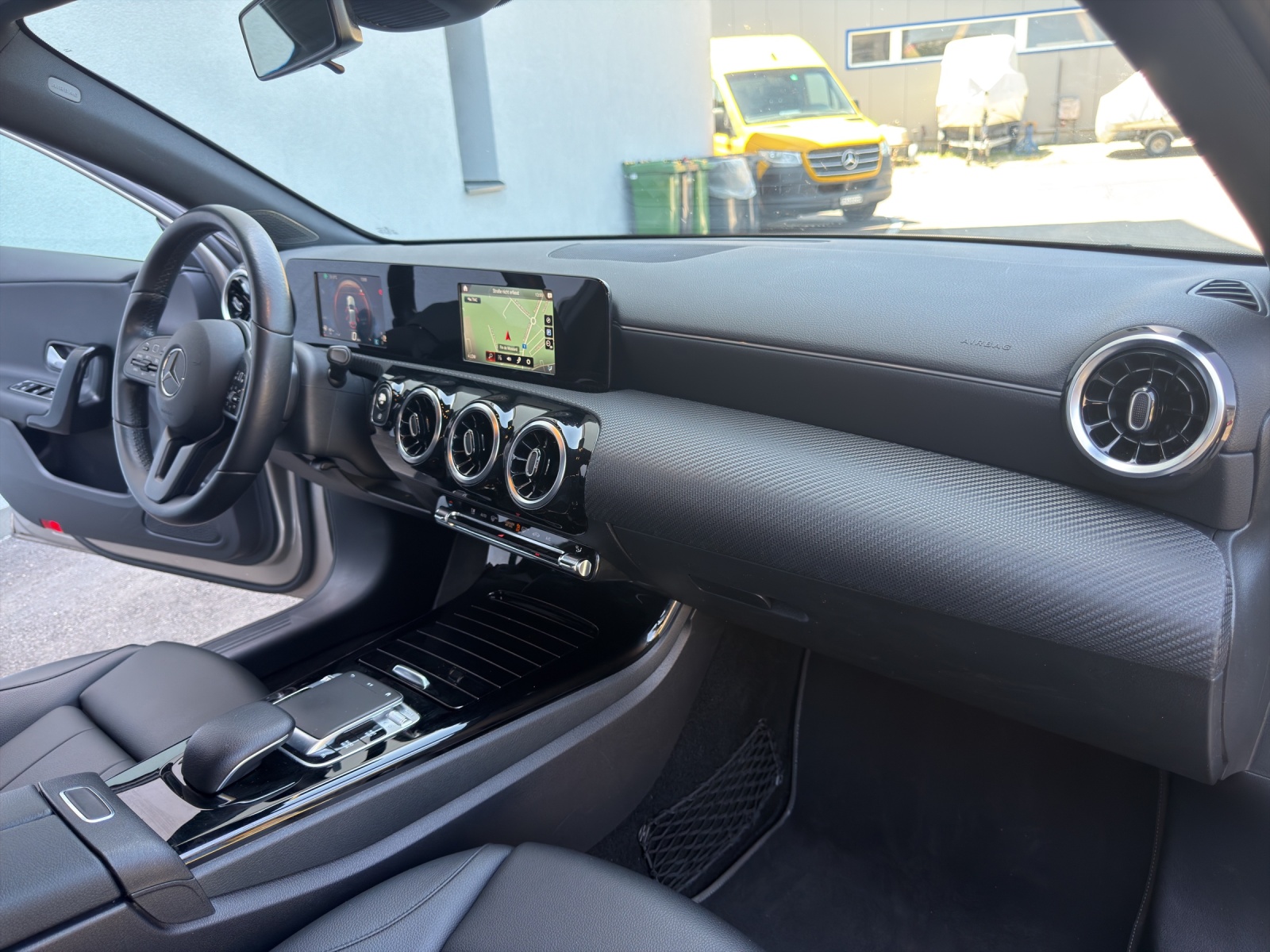 MERCEDES-BENZ A 180 d-image-27