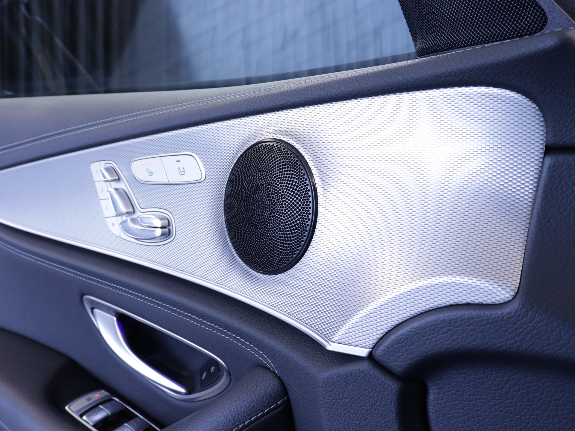 MERCEDES-BENZ E 450 AMG Line 4matic Kombi-image-8