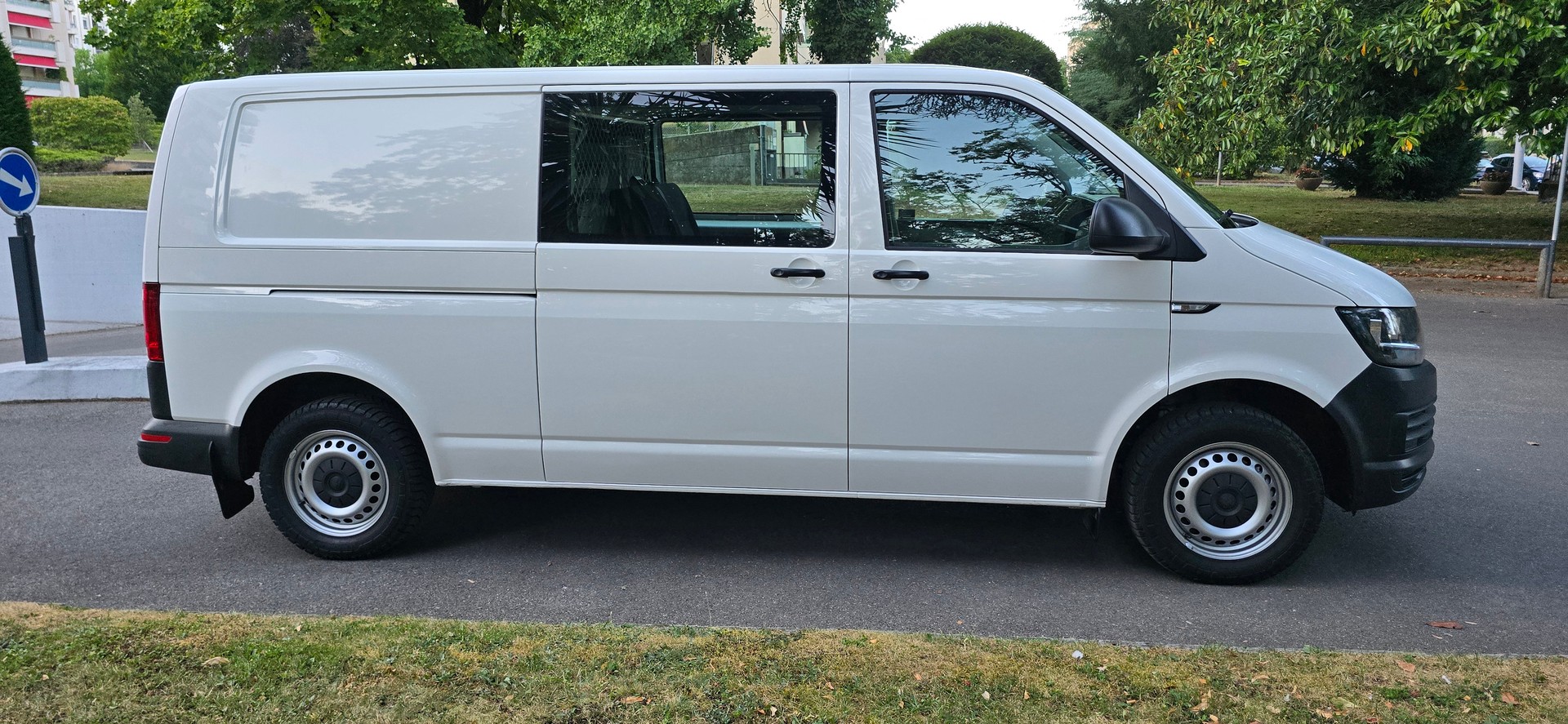 VW T6 2.0 TDI 4Motion-image-1