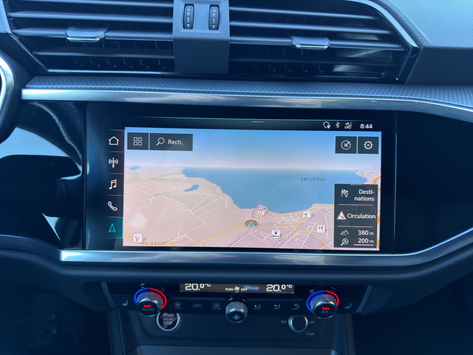 AUDI Q3 45 TFSI S line quattro S-tronic-image-14