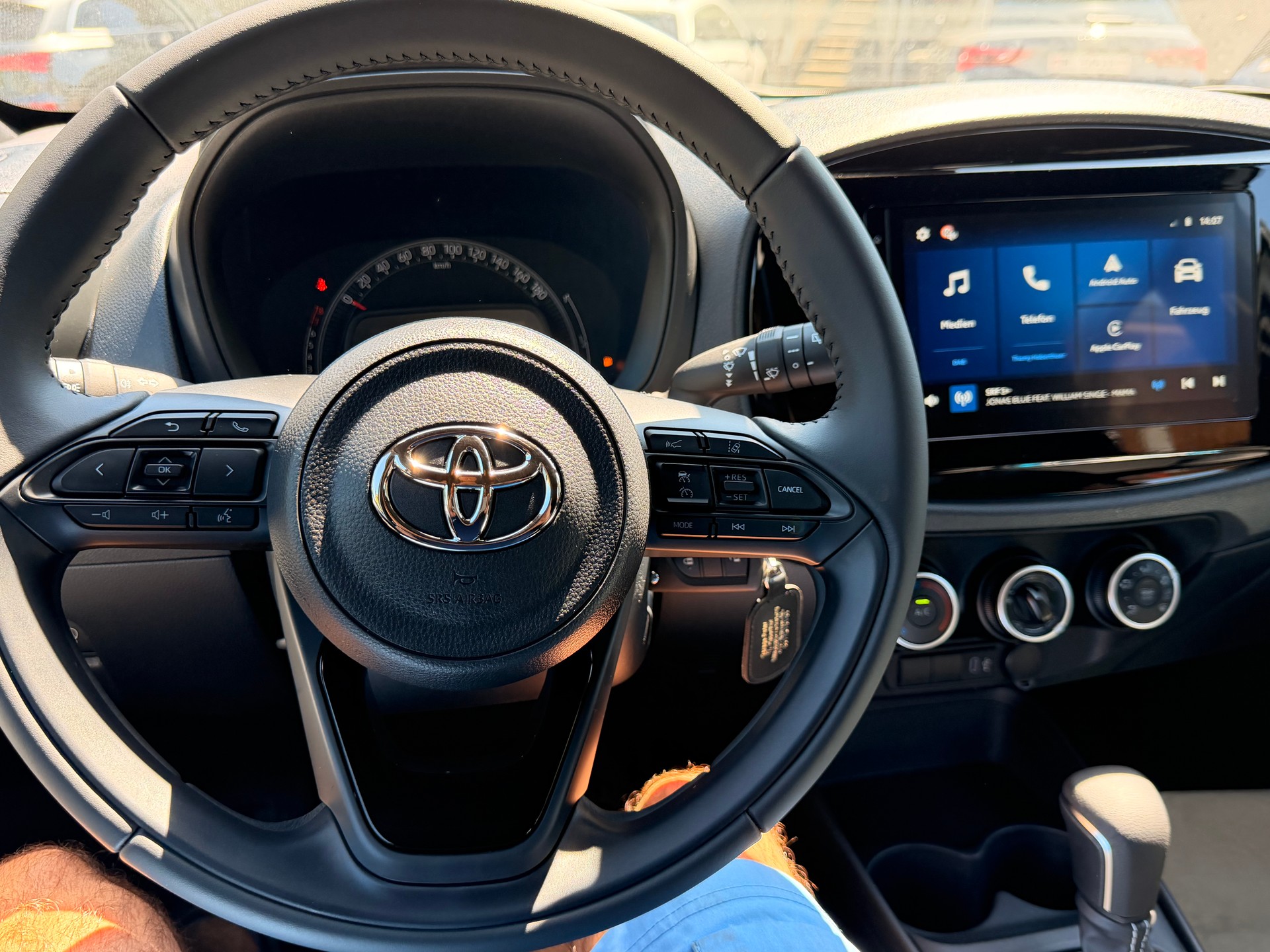 TOYOTA Aygo X 1.0 VVT-i Trend CVT-showroom-element-3
