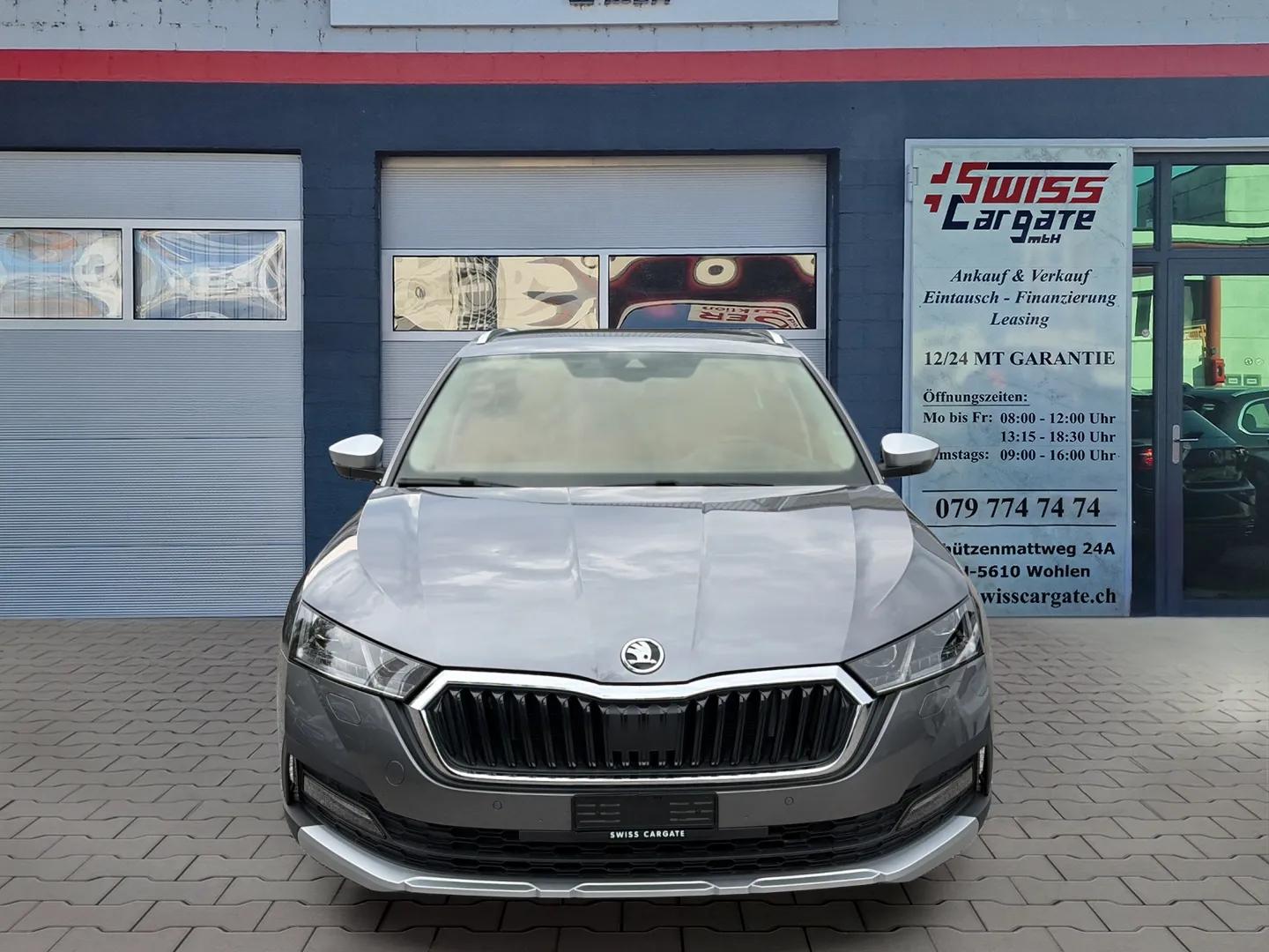 SKODA Octavia Combi 2.0 TDI DSG Scout 4x4-showroom-element-2