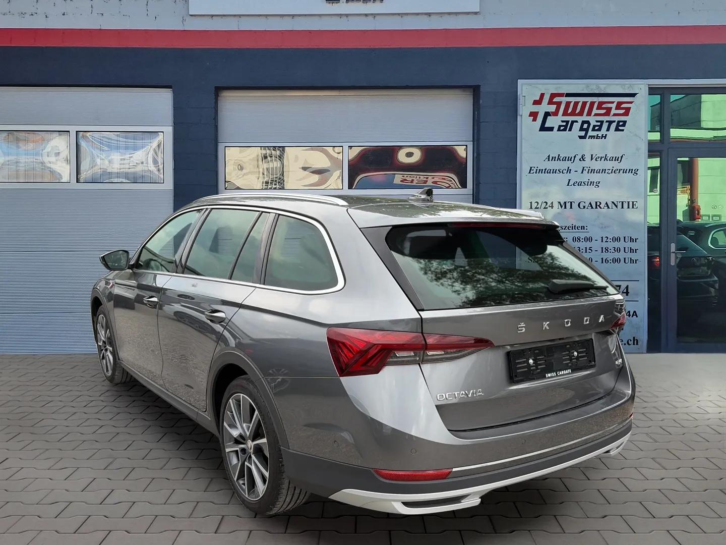 SKODA Octavia Combi 2.0 TDI DSG Scout 4x4-image-5