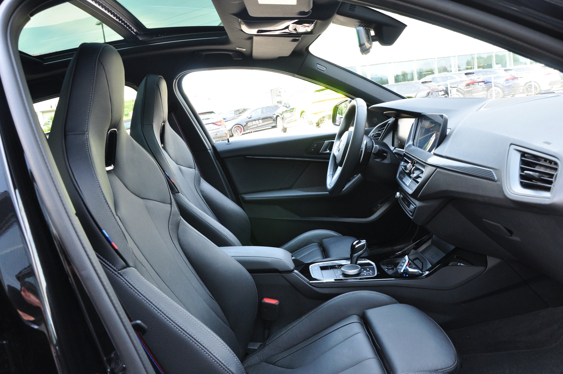 BMW M135i xDrive M Sport Pro Steptronic-image-16