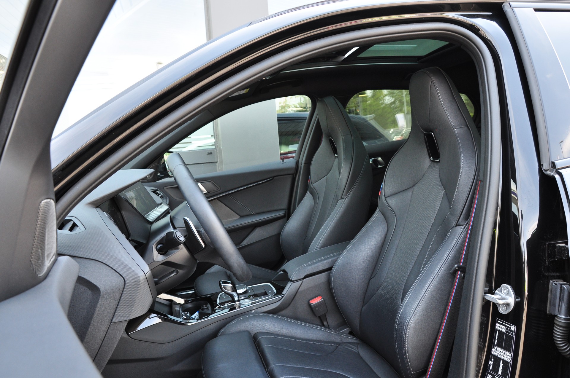 BMW M135i xDrive M Sport Pro Steptronic-image-15