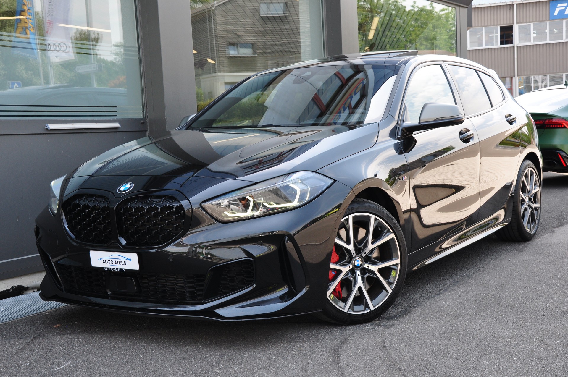 BMW M135i xDrive M Sport Pro Steptronic-showroom-element-2