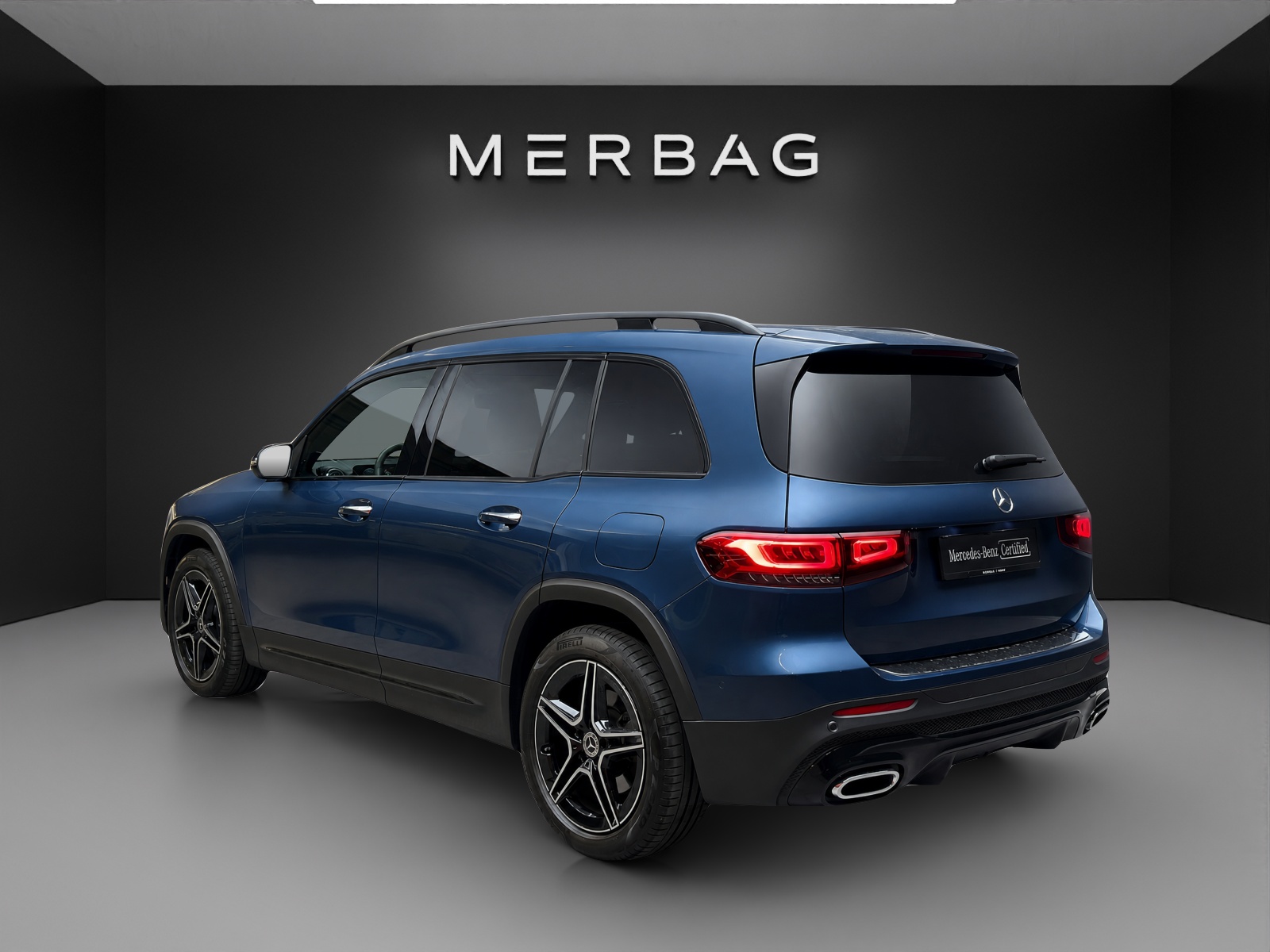 MERCEDES-BENZ GLB 220 d AMG Line 4 MAT.-image-3