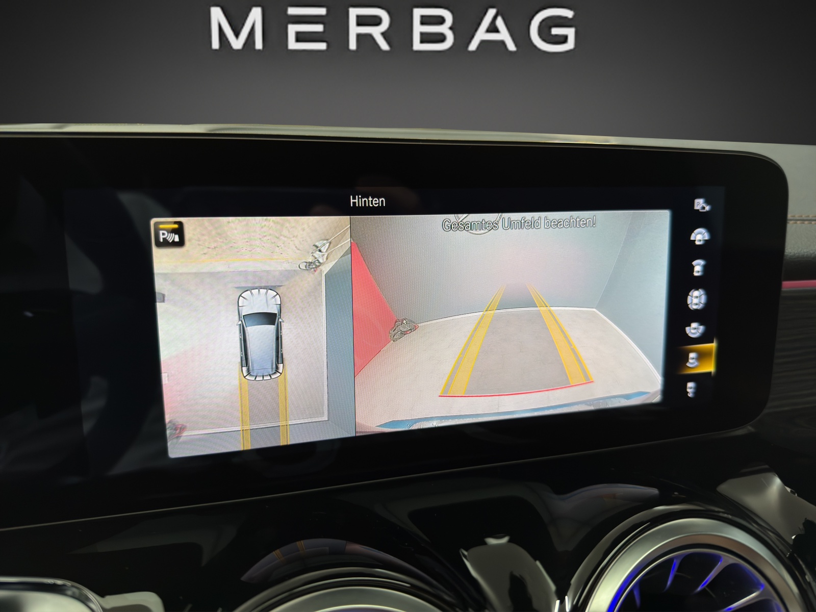 MERCEDES-BENZ GLB 220 d AMG Line 4 MAT.-image-11