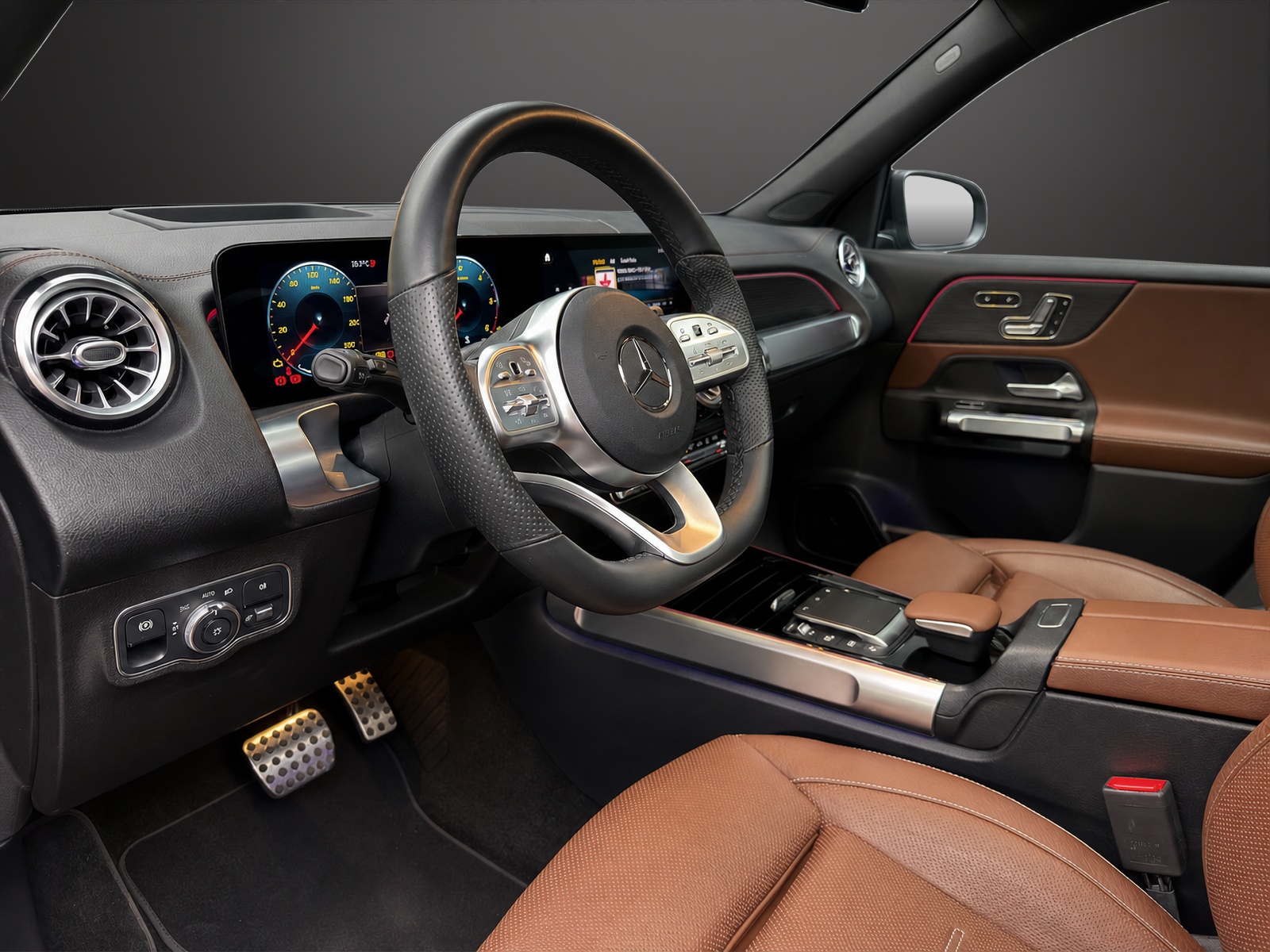 MERCEDES-BENZ GLB 220 d AMG Line 4 MAT.-image-6