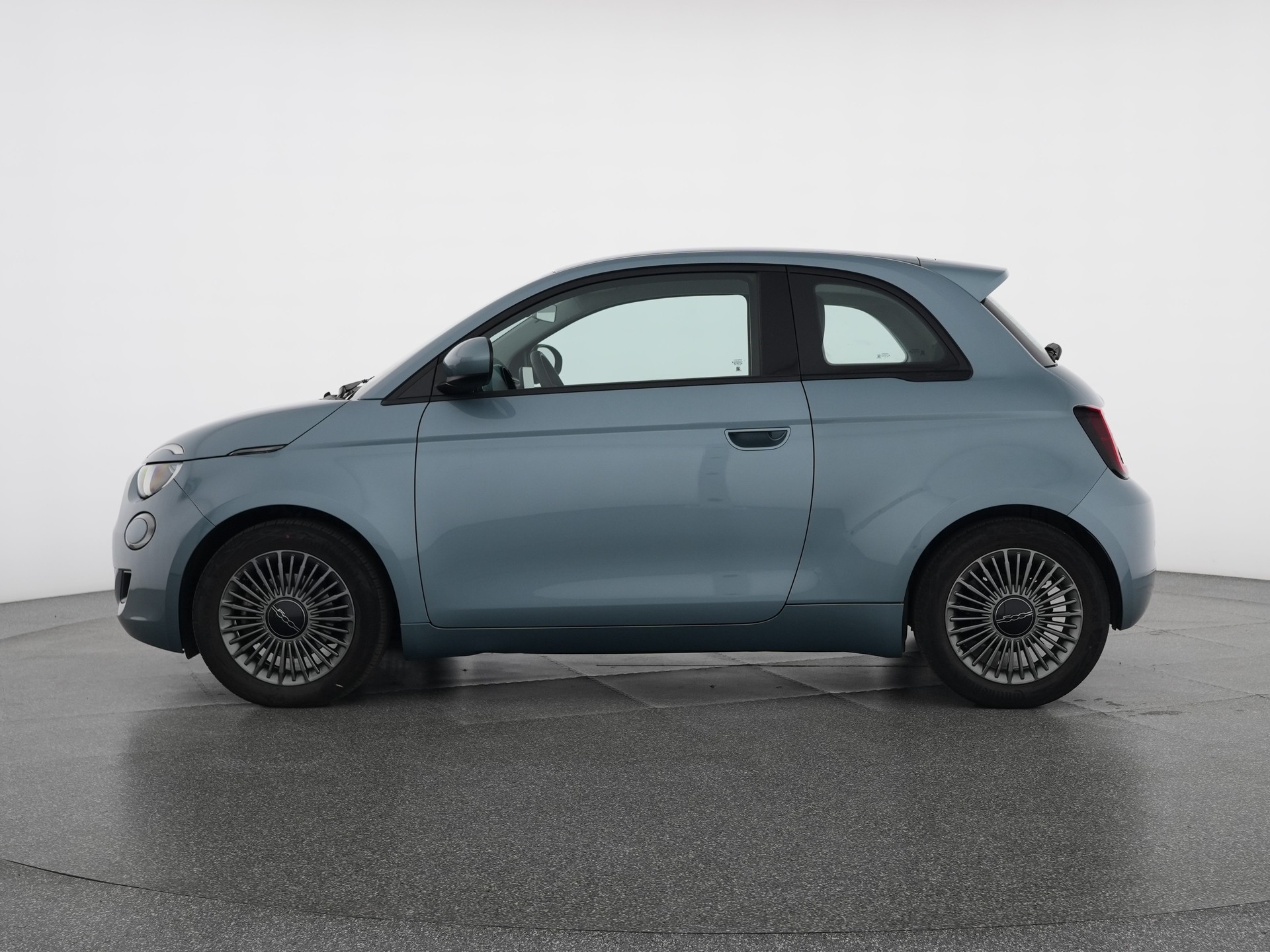 FIAT 500 electric 87 kW Icon-showroom-element-1