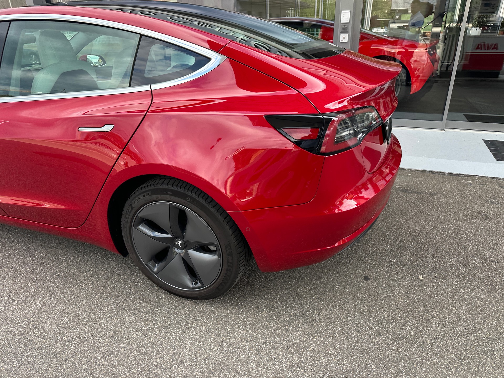 TESLA Model 3 Long Range Dual Motor AWD-image-10