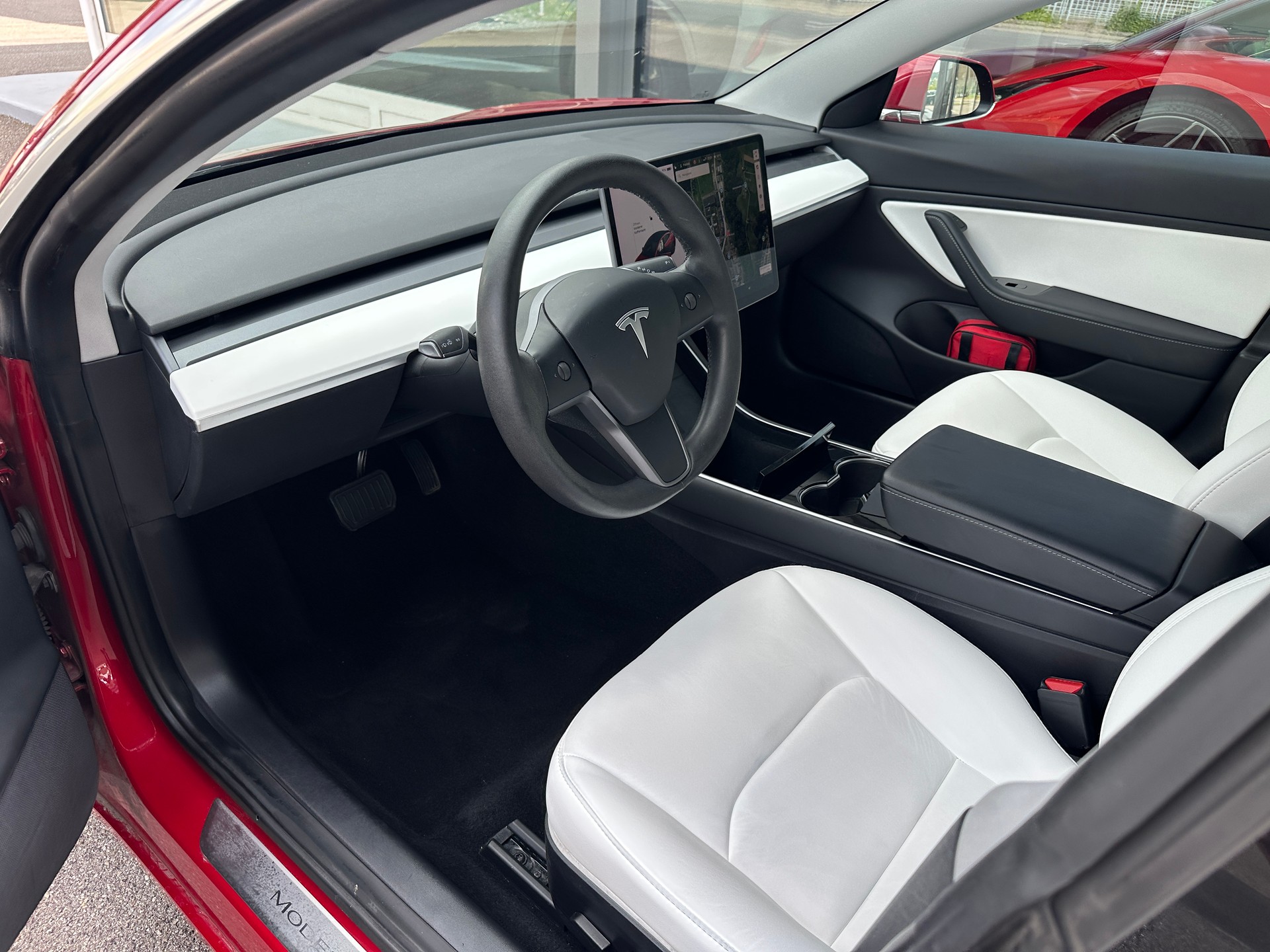 TESLA Model 3 Long Range Dual Motor AWD-image-13