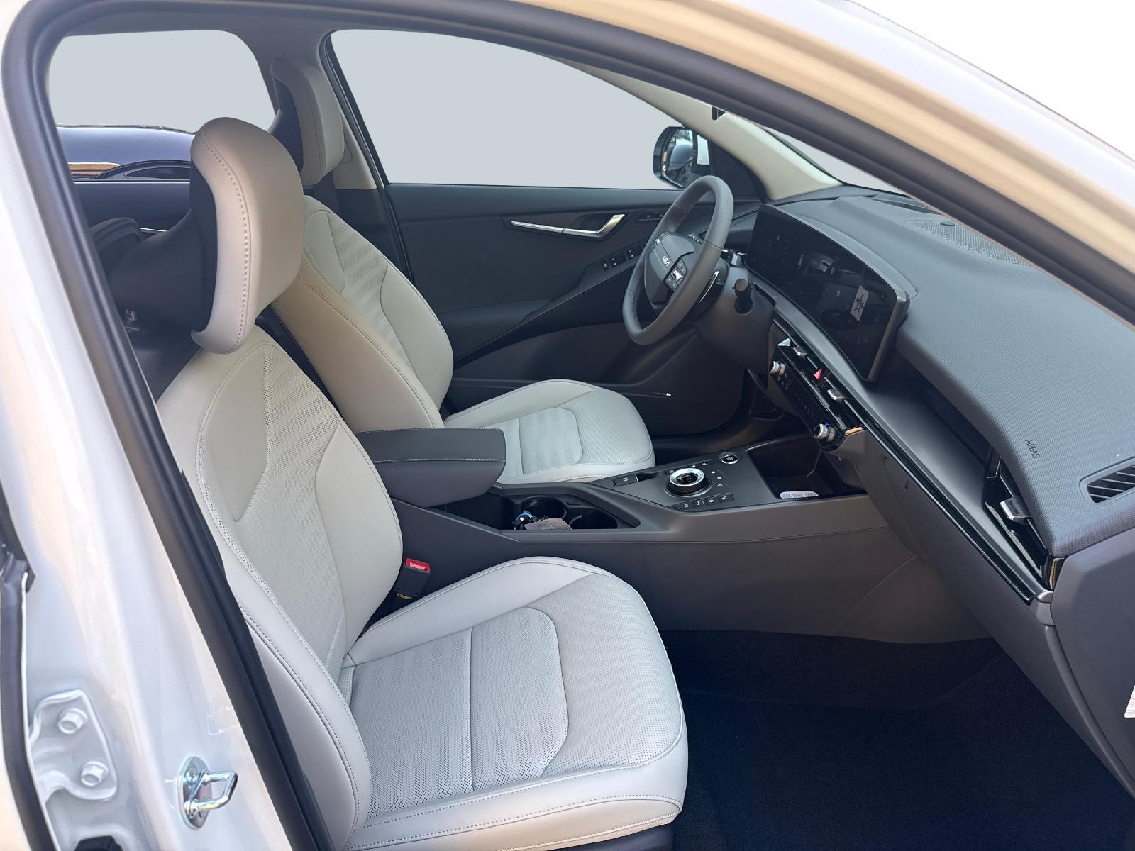 KIA Niro 1.6GDi Hybrid Style DCT CH-FZ-image-10