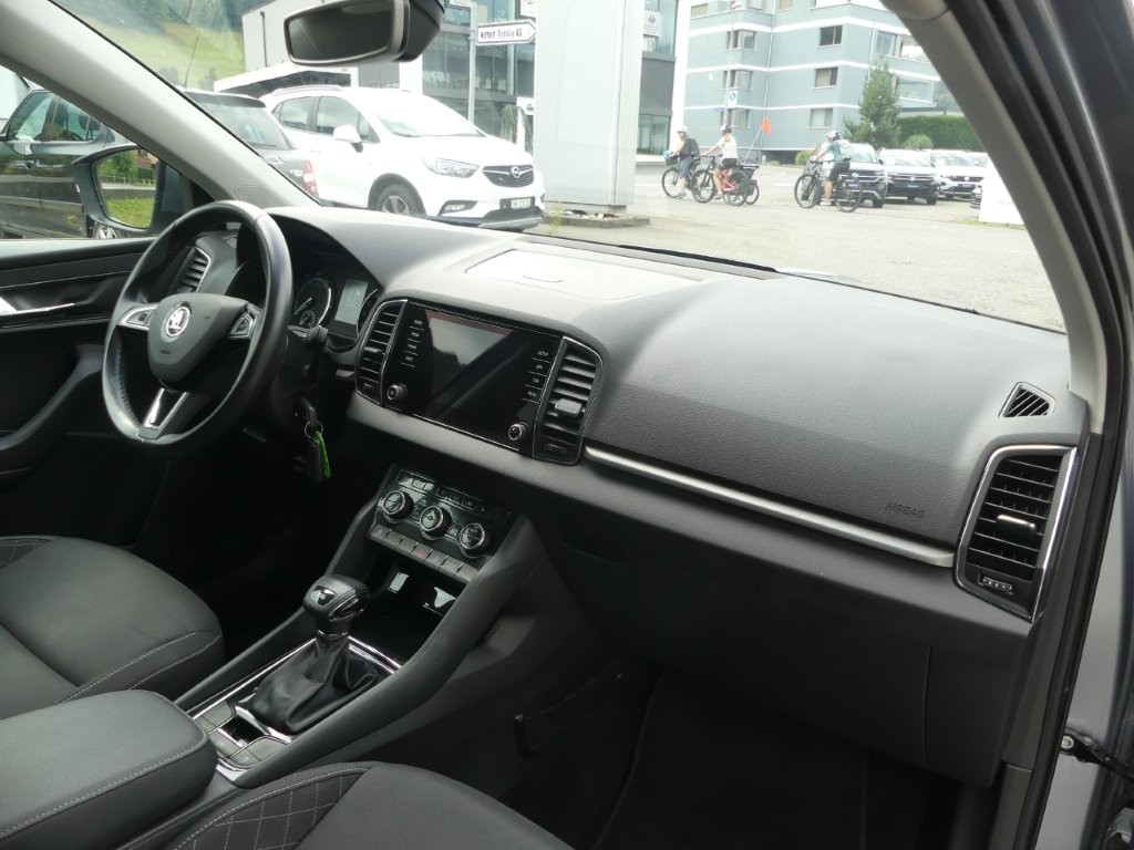 SKODA Karoq 1.5 TSI ACT Ambition DSG-image-9