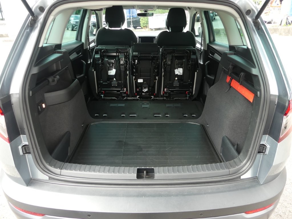 SKODA Karoq 1.5 TSI ACT Ambition DSG-showroom-element-3