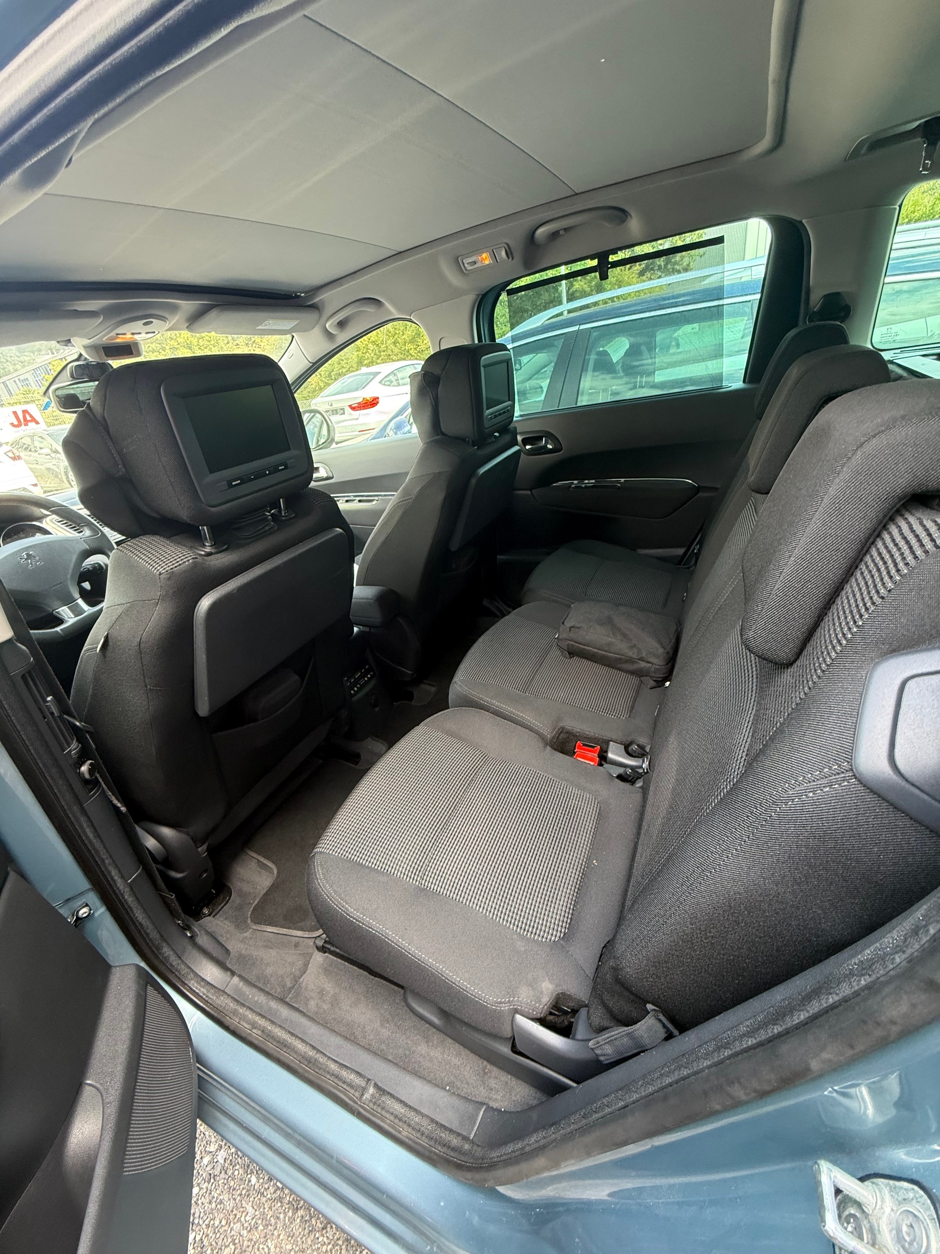 PEUGEOT 5008 1.6 16V T Sport Pack 7 Plätze-image-7