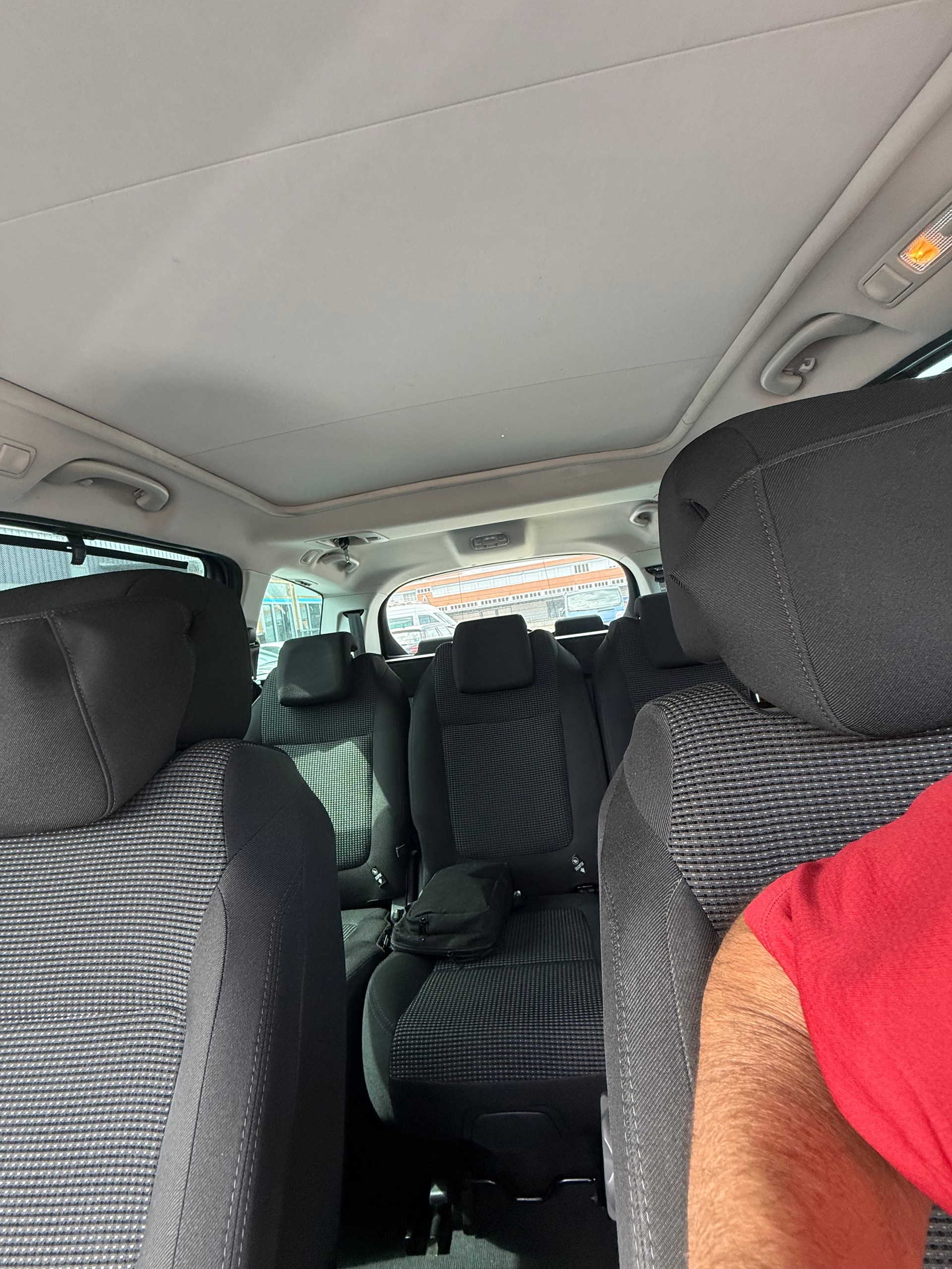 PEUGEOT 5008 1.6 16V T Sport Pack 7 Plätze-image-12