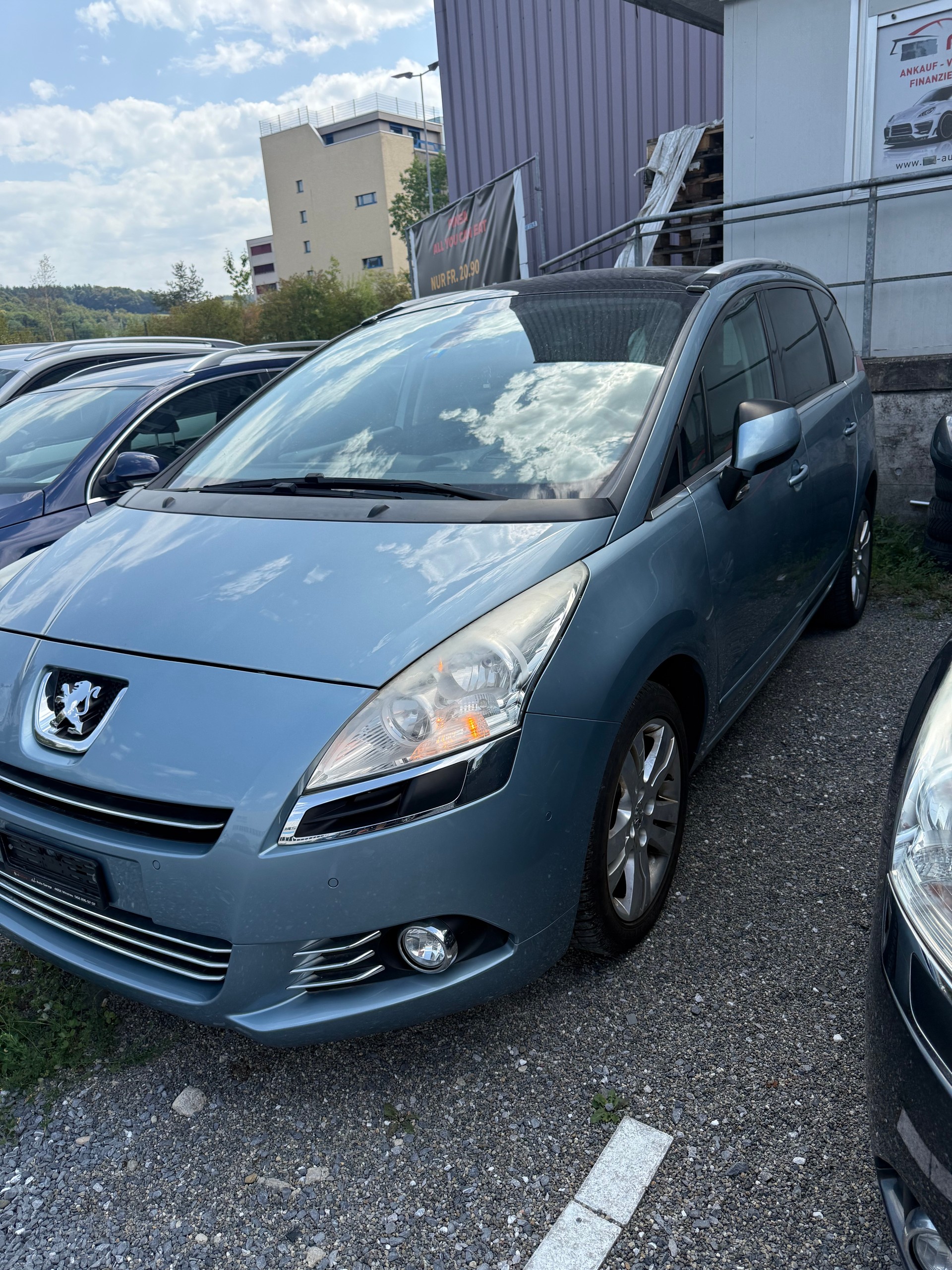 PEUGEOT 5008 1.6 16V T Sport Pack 7 Plätze-image-1